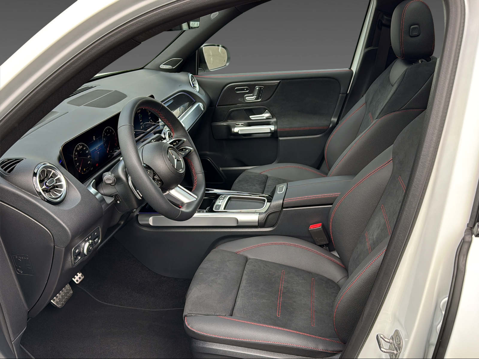 MERCEDES-BENZ GLB 250 4Matic-image-6