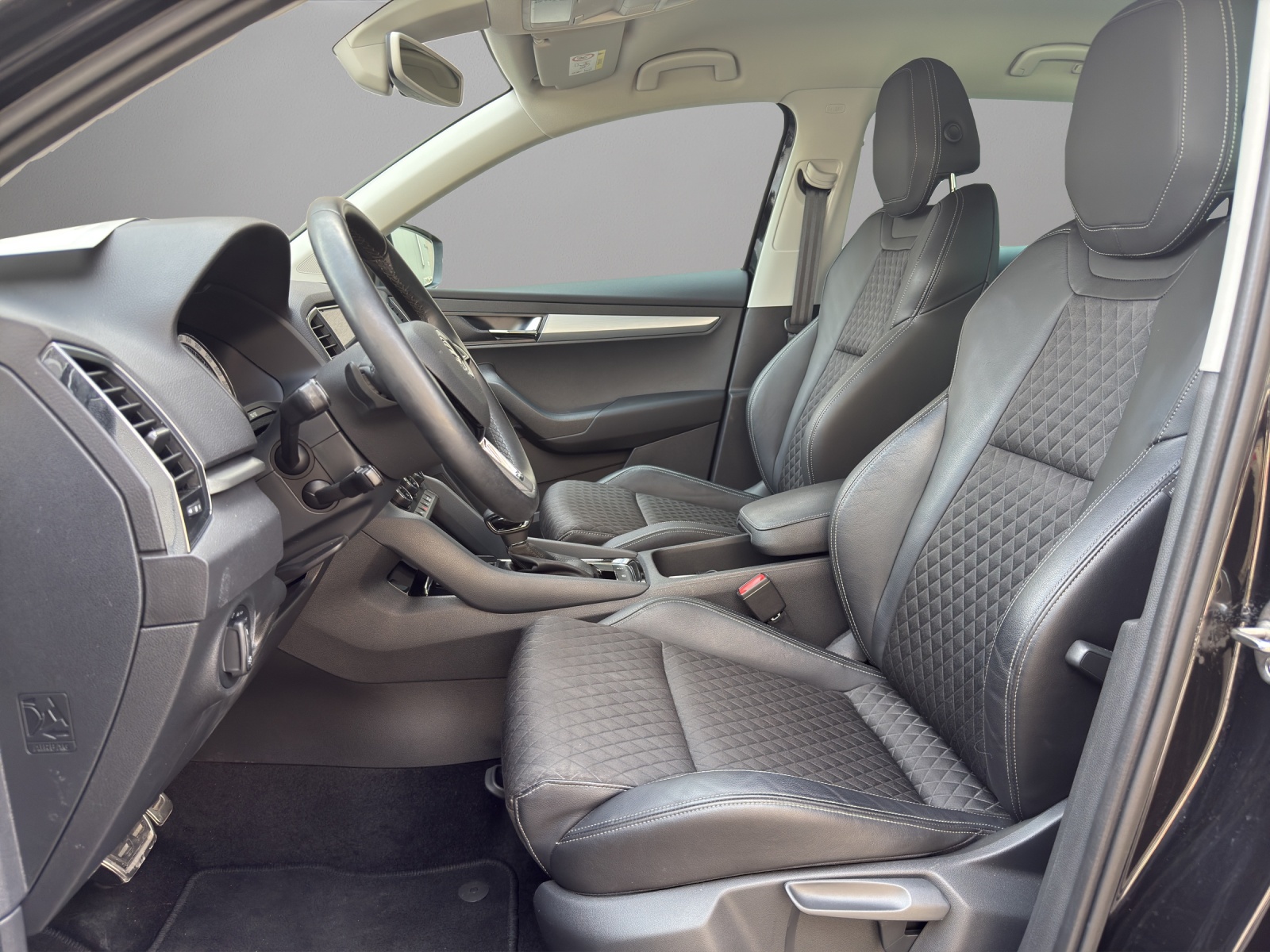 SKODA Karoq 1.6 TDI CR Smile-image-8