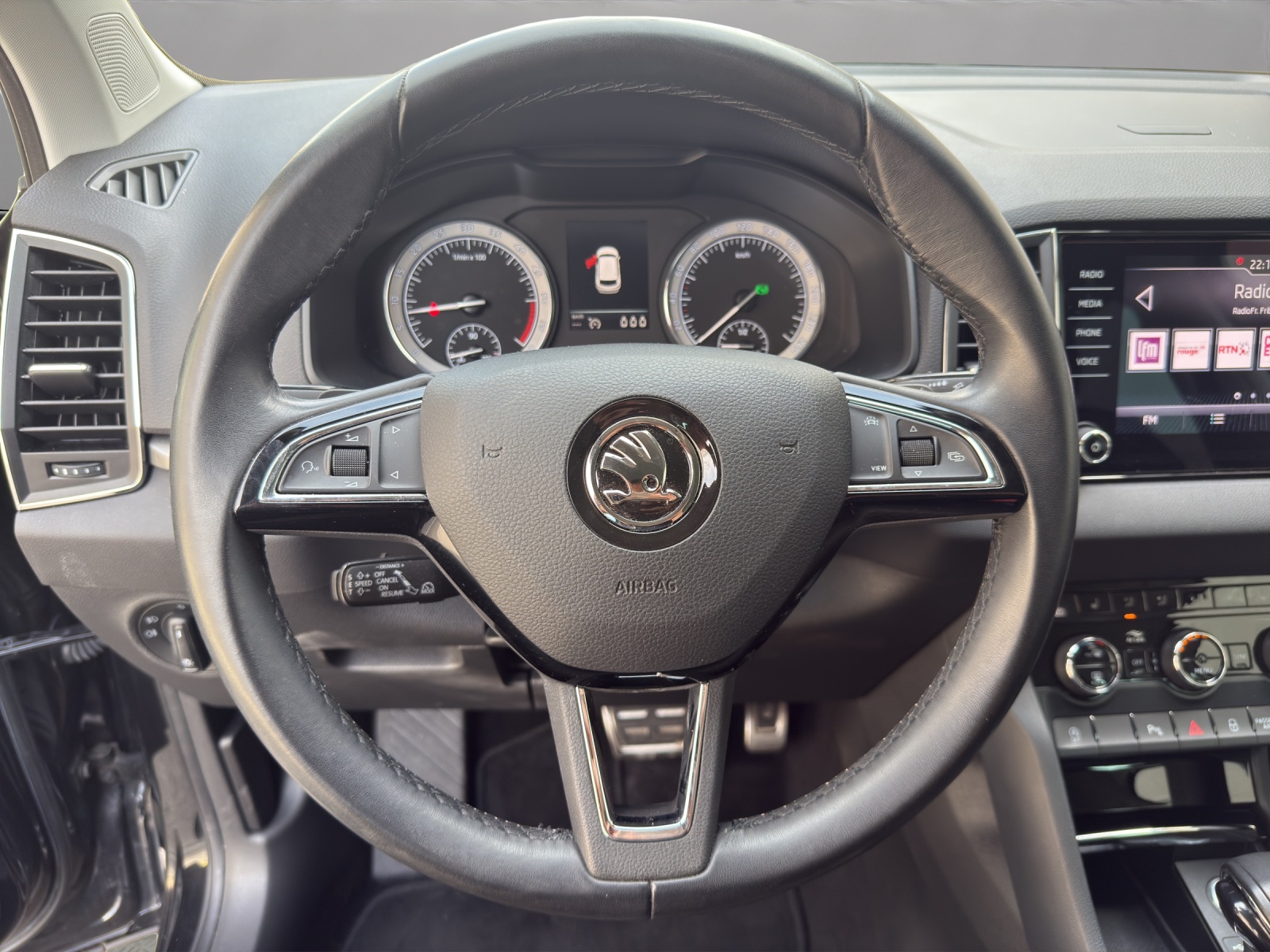 SKODA Karoq 1.6 TDI CR Smile-image-9