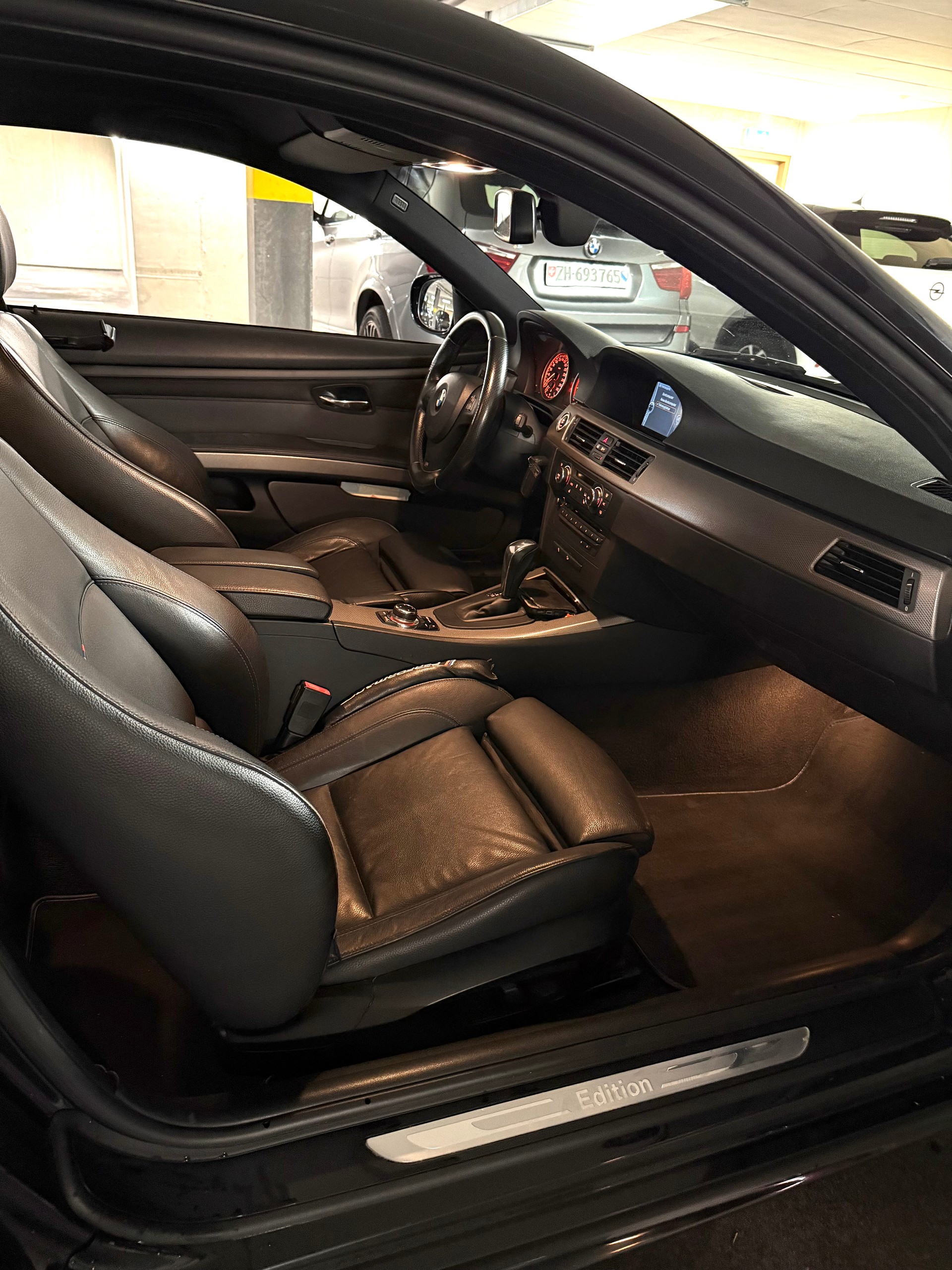 BMW 335i xDrive Coupé Steptronic-image-8