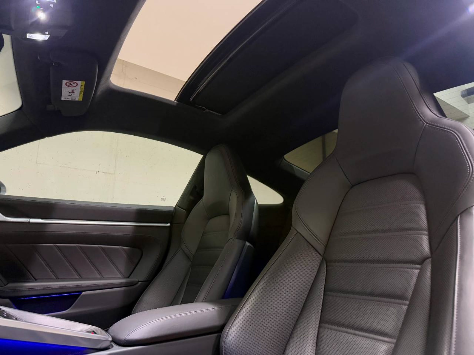 PORSCHE 911 Turbo S (MY23)-image-4