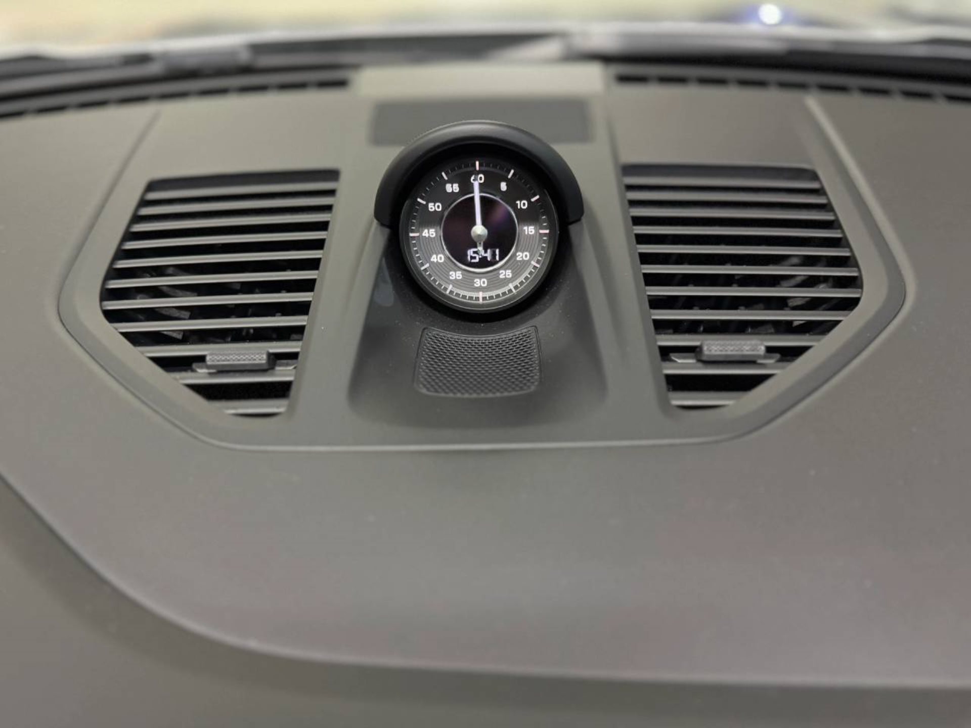 PORSCHE 911 Turbo S (MY23)-image-24