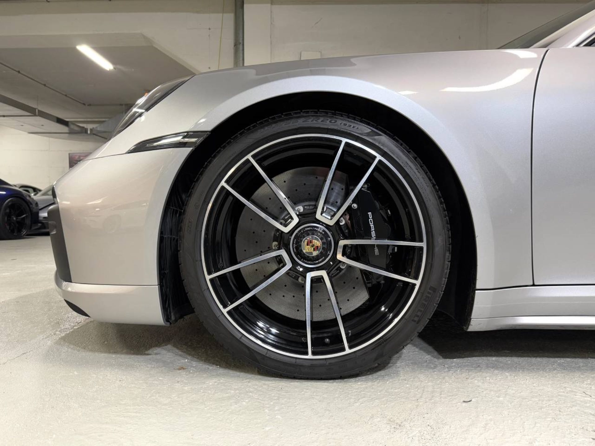 PORSCHE 911 Turbo S (MY23)-image-9