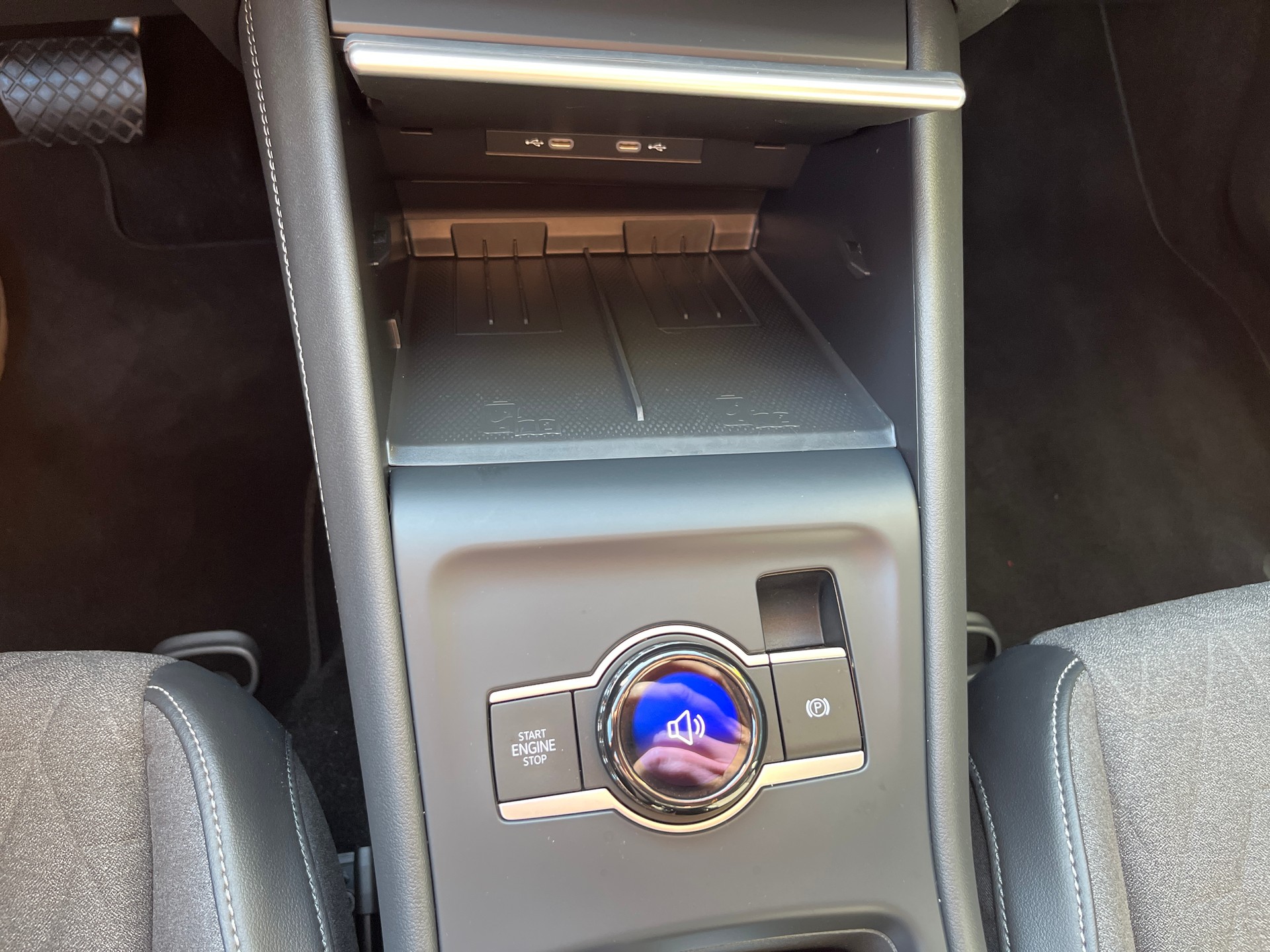 VW Tiguan 2.0 TDI SCR Life DSG-image-14