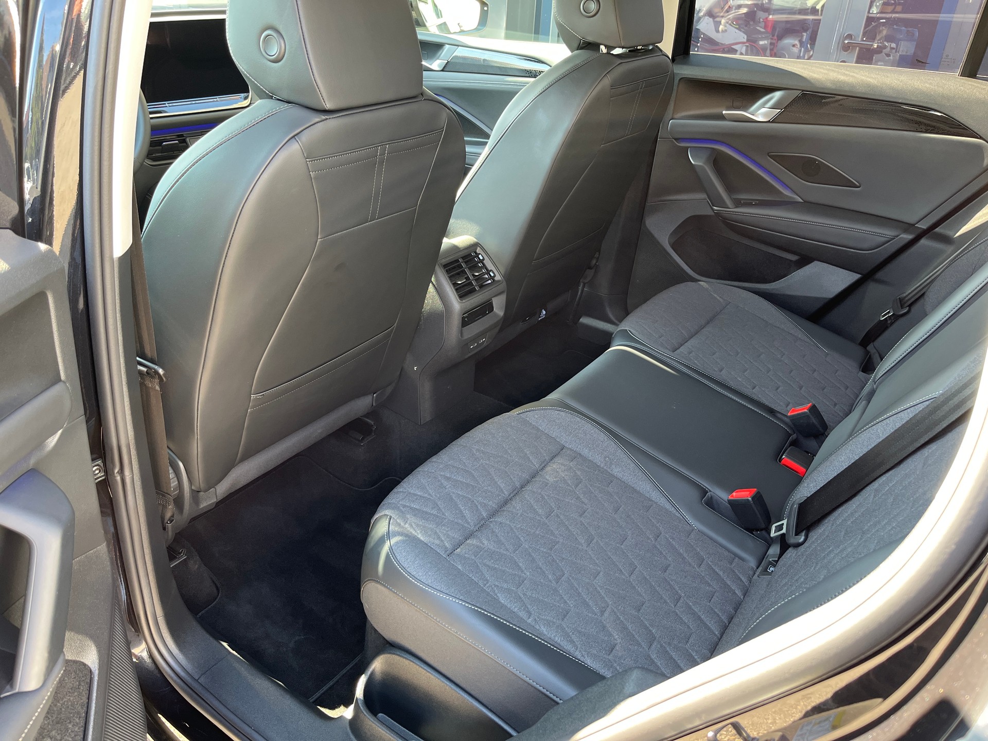 VW Tiguan 2.0 TDI SCR Life DSG-image-7