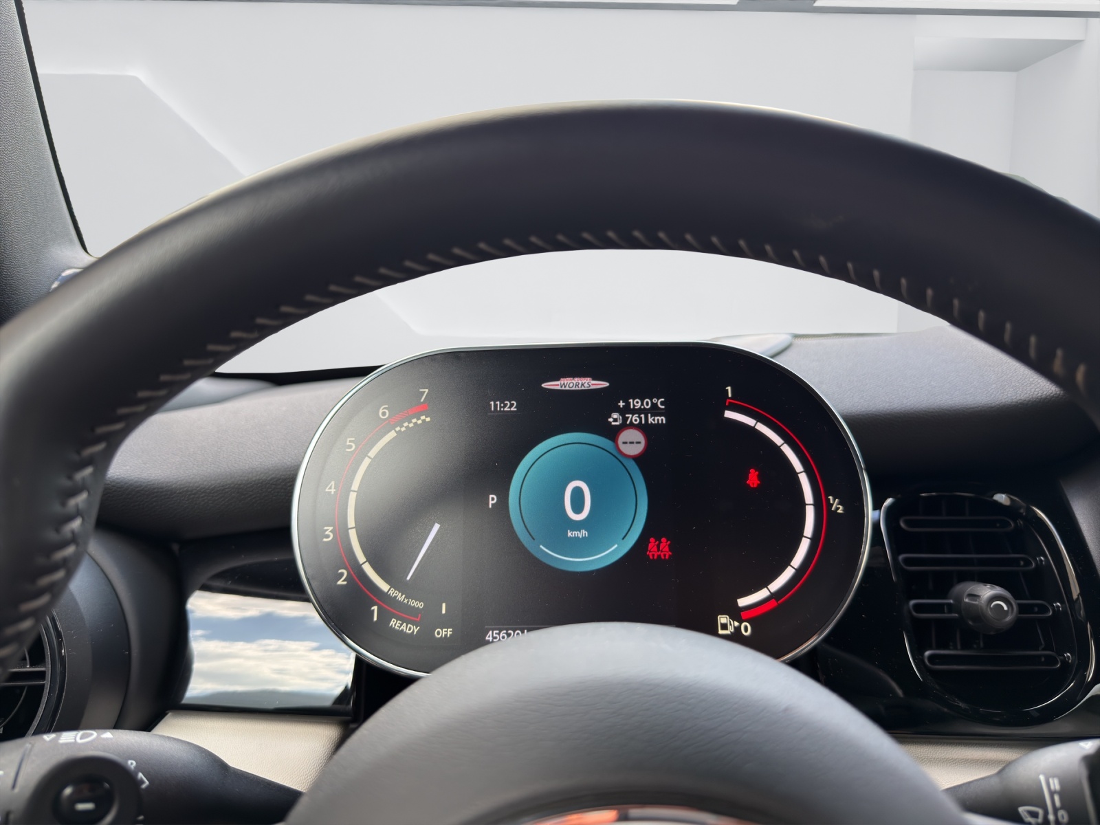 MINI Cabrio F57 2.0i John Cooper Works-image-18