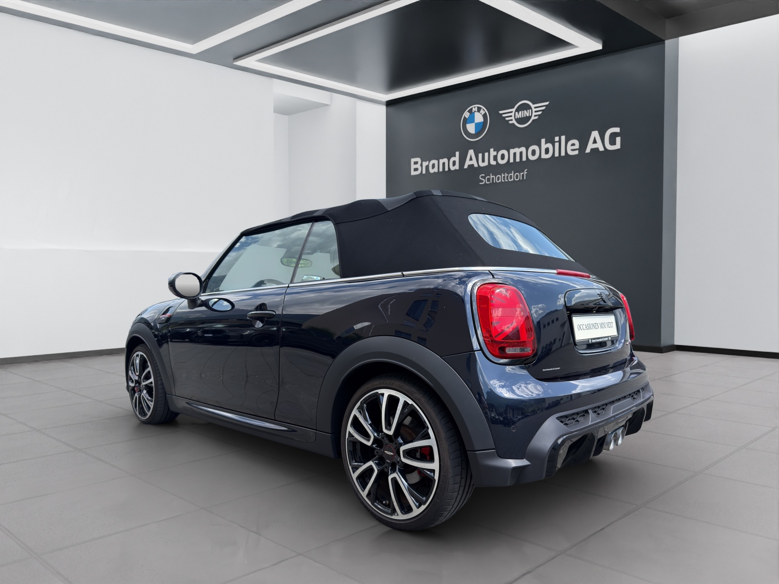 MINI Cabrio F57 2.0i John Cooper Works-image-2