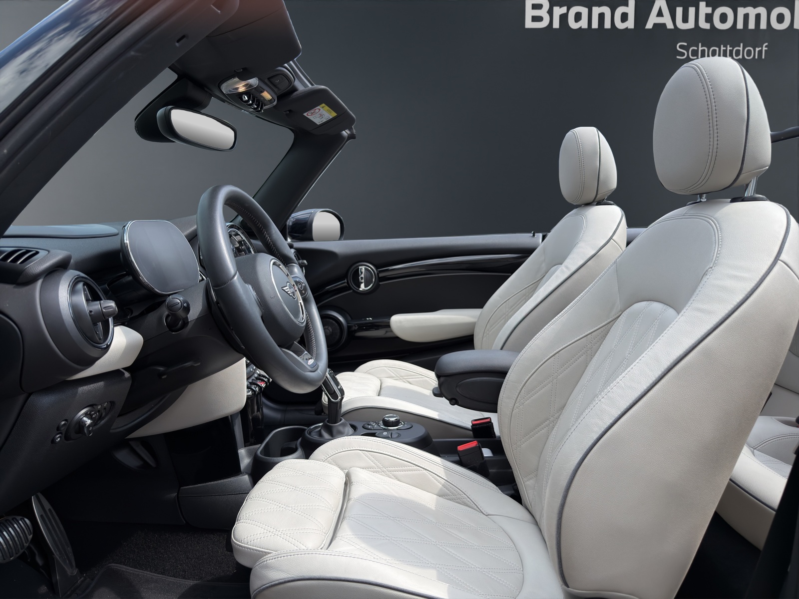 MINI Cabrio F57 2.0i John Cooper Works-image-10