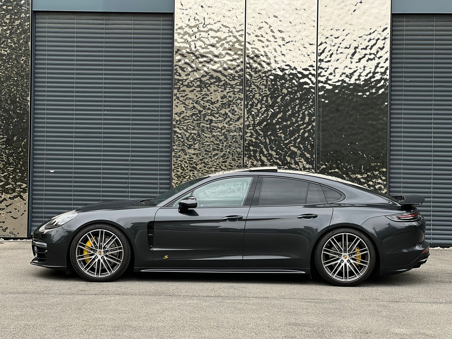 PORSCHE Panamera GTS PDK-image-3