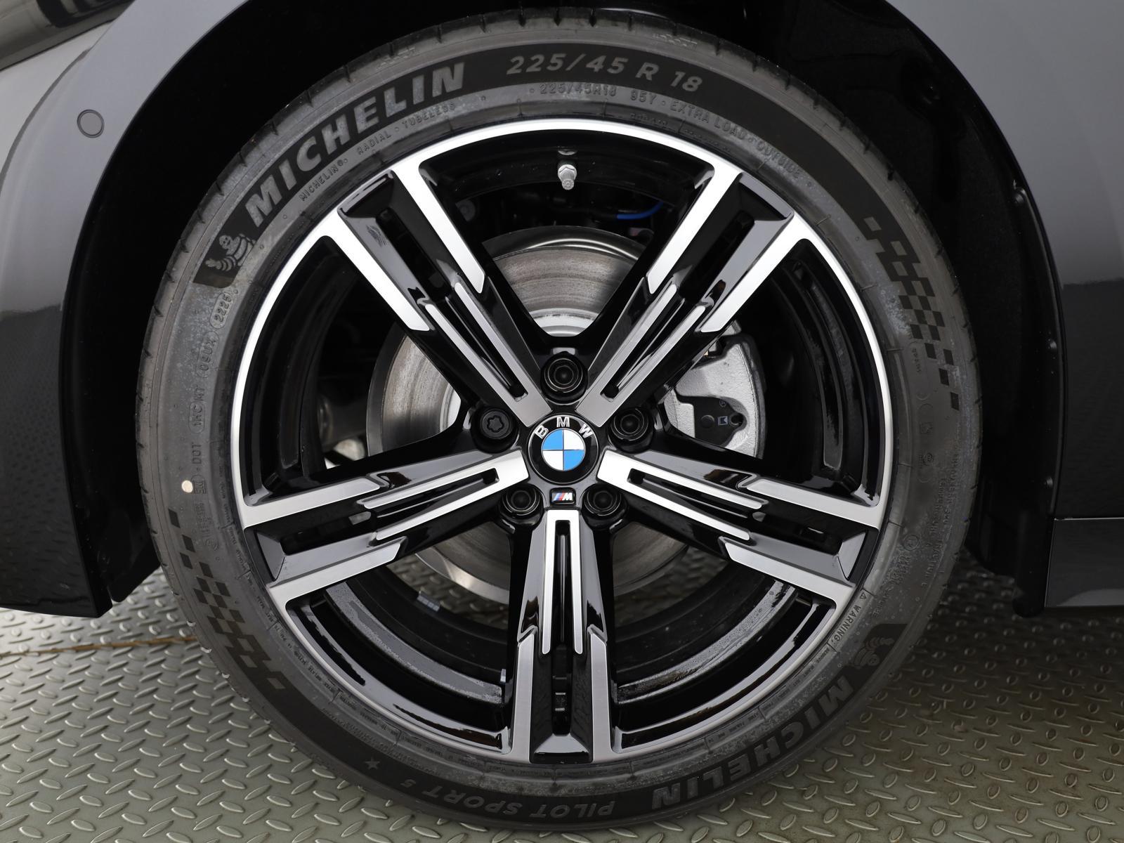 BMW 320d xDrive Touring M Sport-image-19