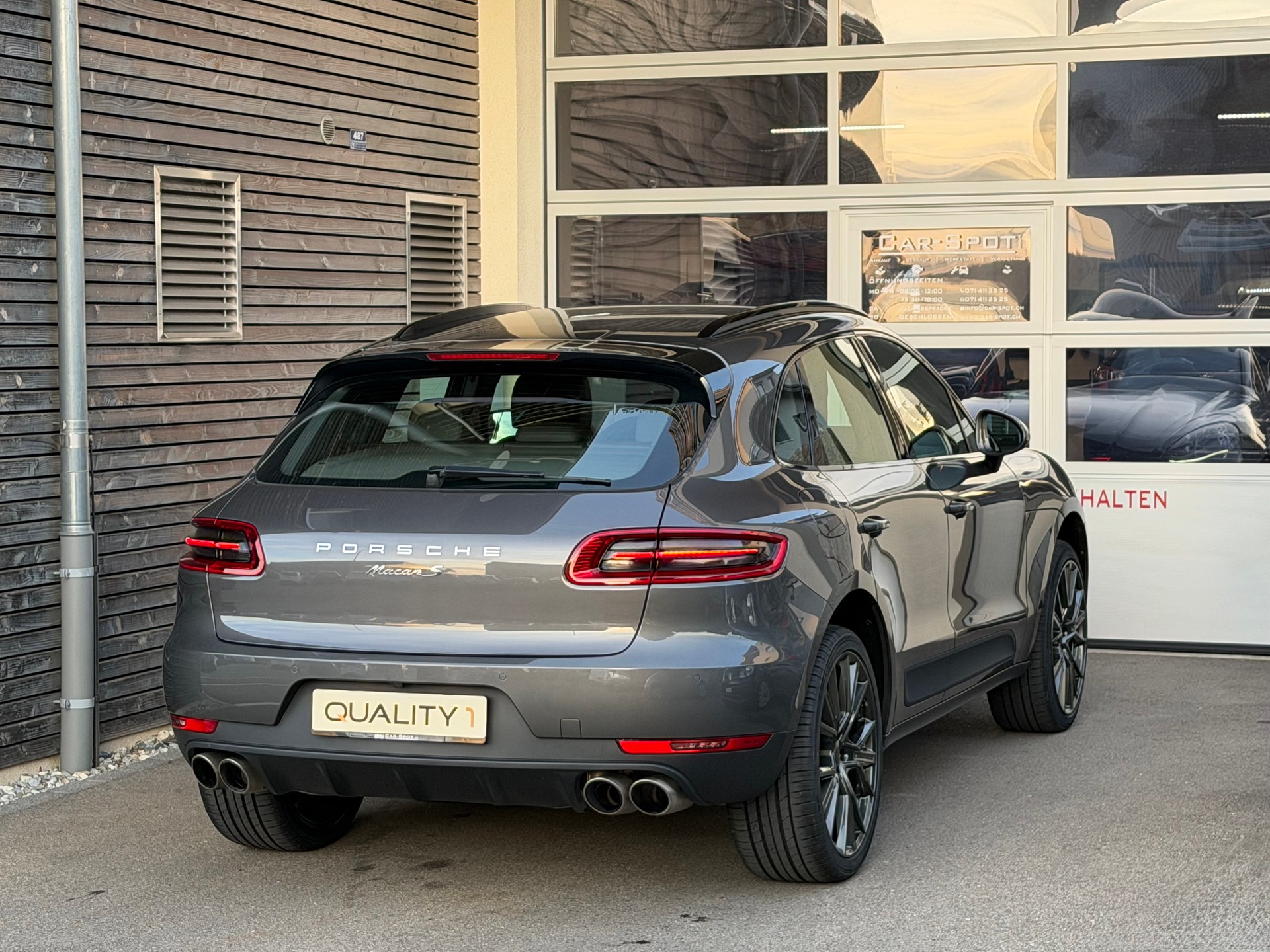 PORSCHE Macan S PDK-image-3