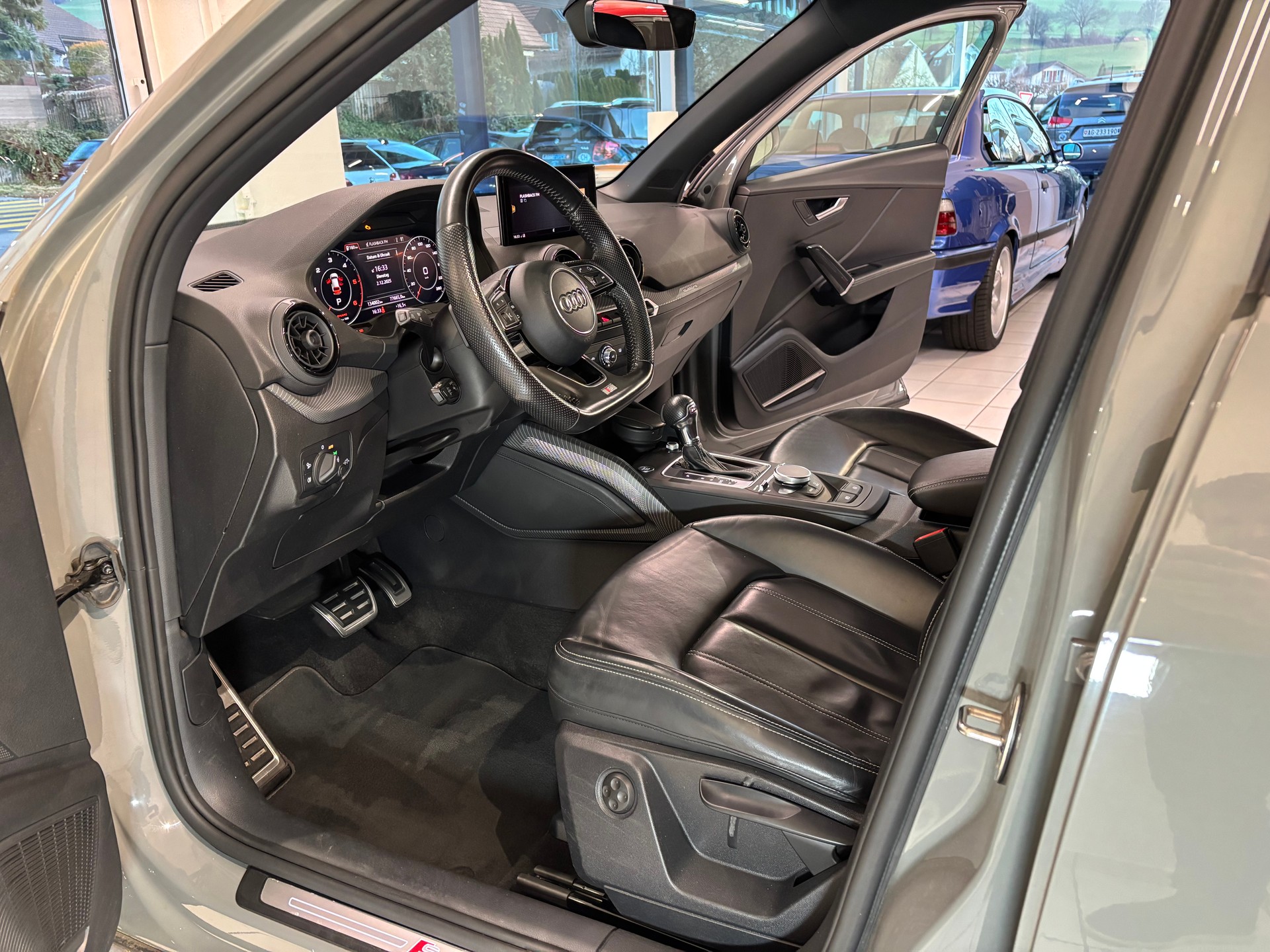 AUDI Q2 2.0 TDI sport quattro S-tronic-image-9