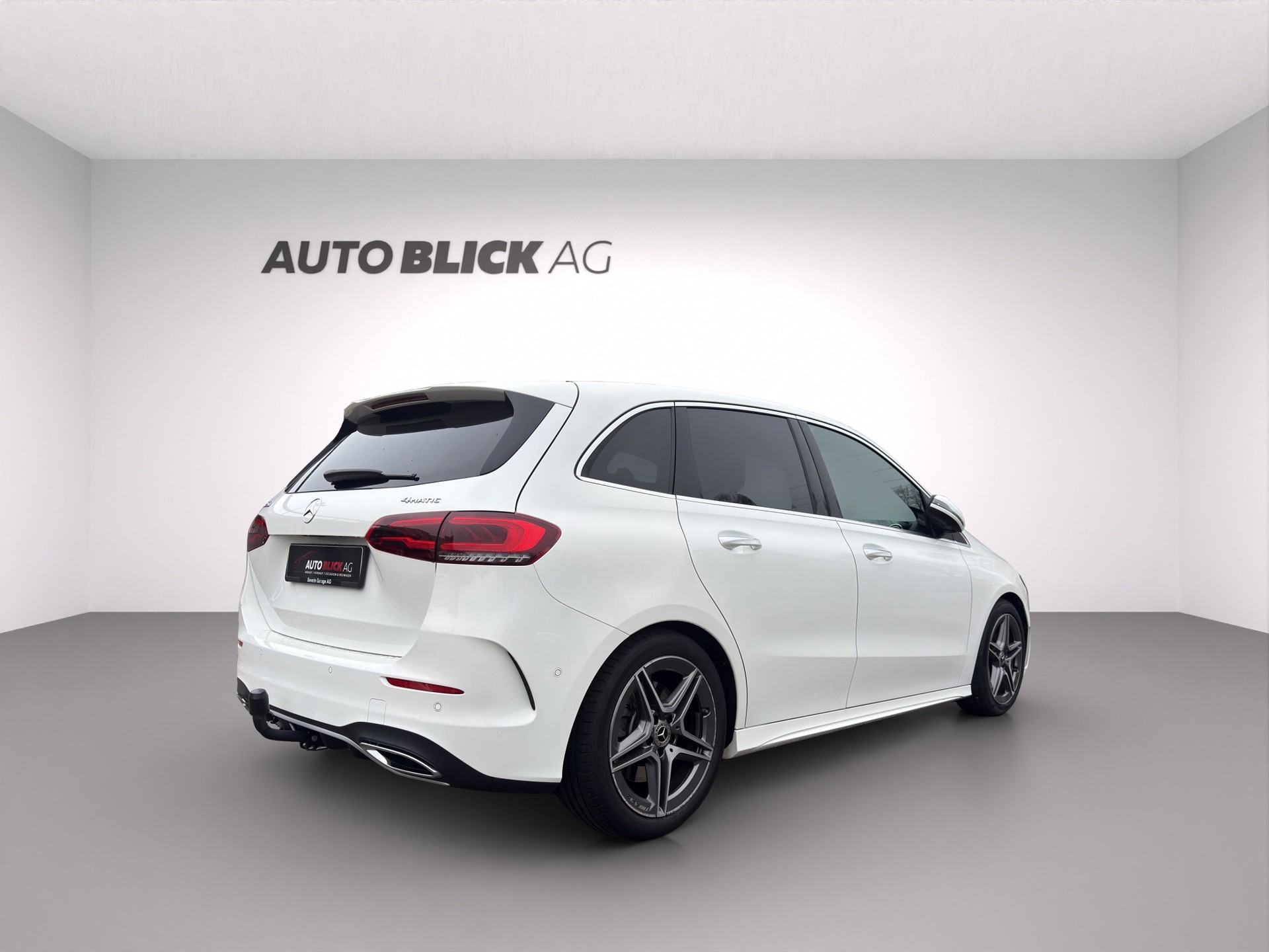 MERCEDES-BENZ B 250 4Matic AMG Line-image-5