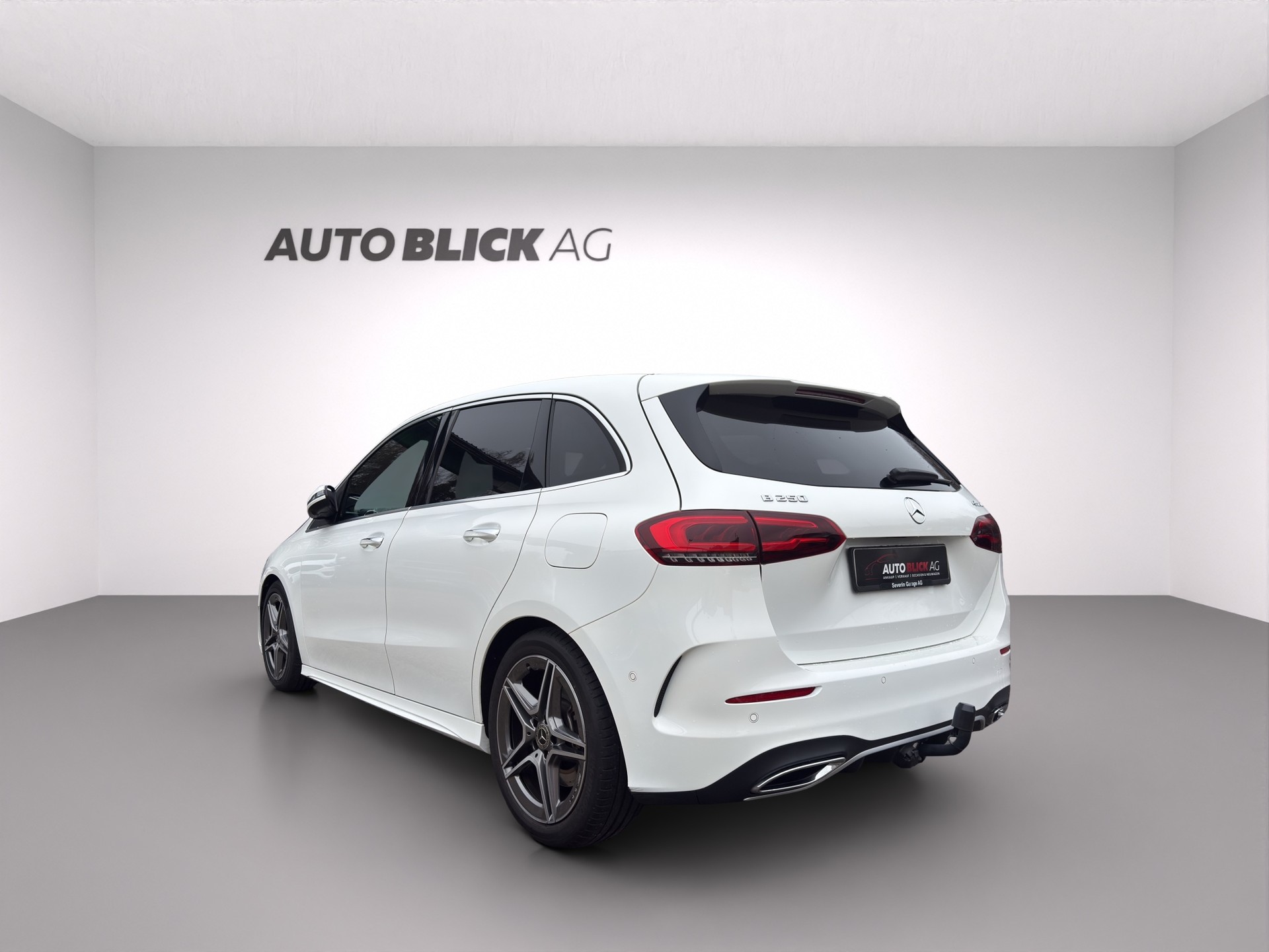 MERCEDES-BENZ B 250 4Matic AMG Line-image-6