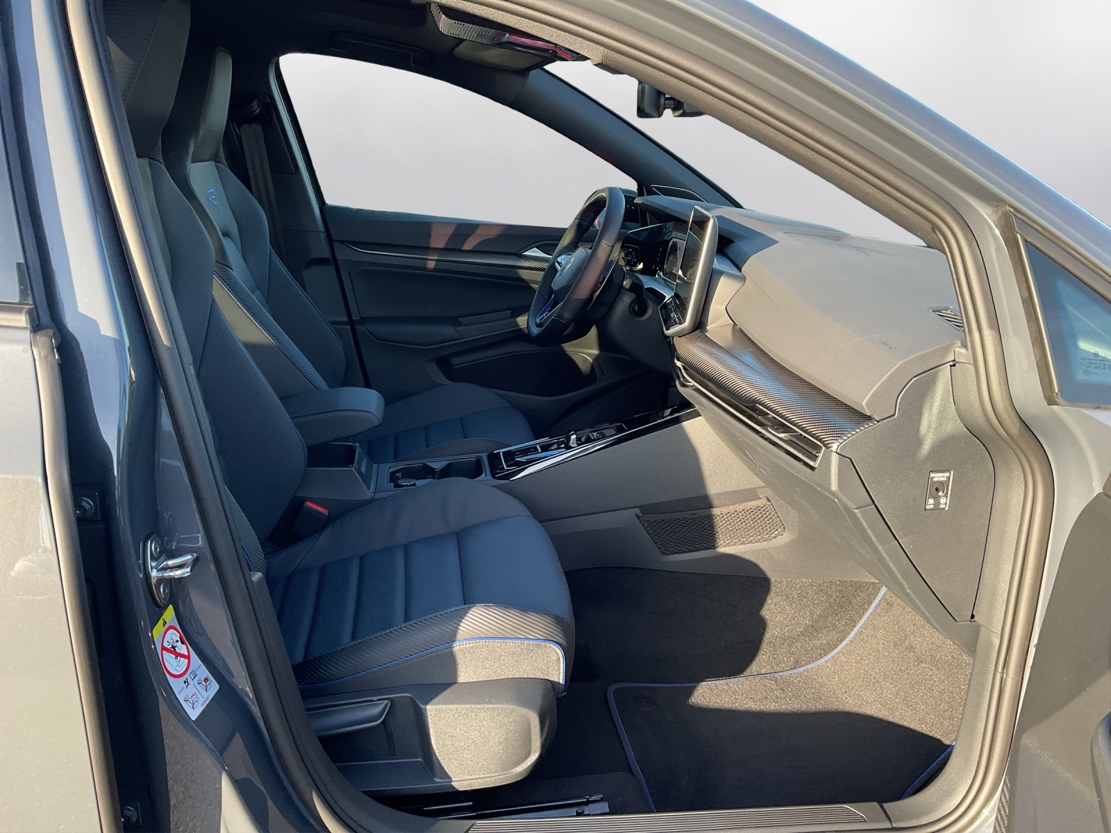 VW Golf 2.0 TSI R DSG 4 Motion-image-13