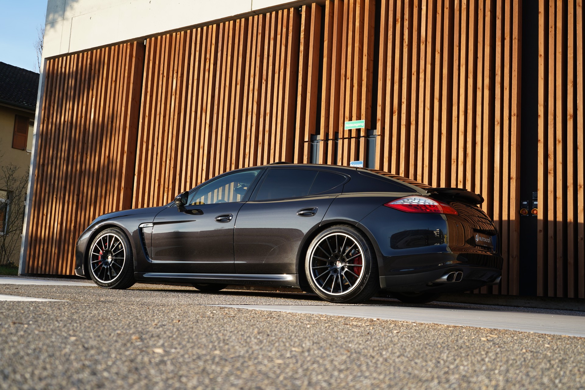PORSCHE PANAMERA TURBO S BLACK 4.8 PDK l 550 PS-image-8