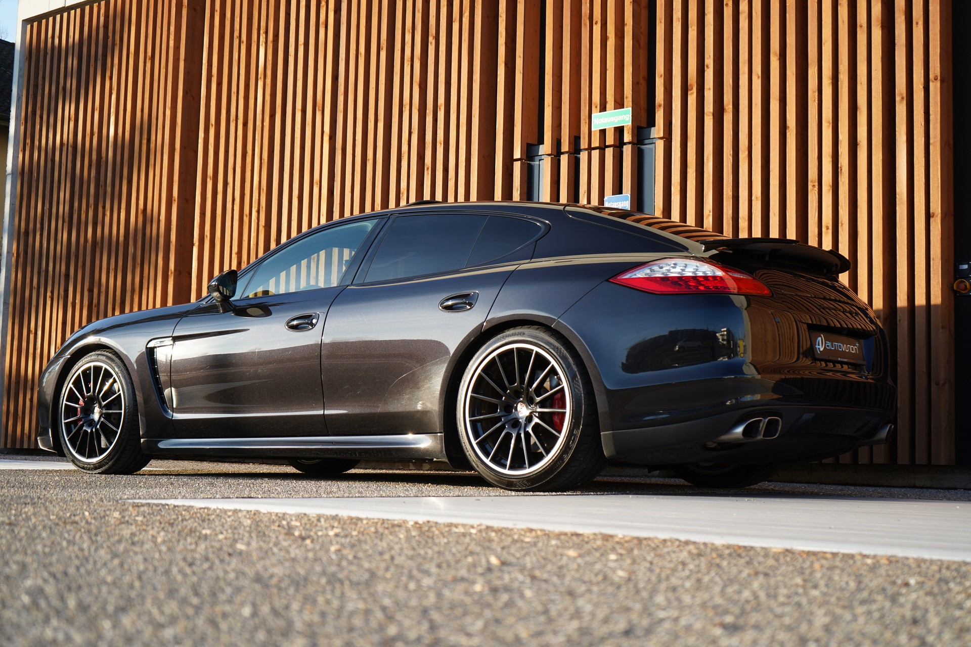 PORSCHE PANAMERA TURBO S BLACK 4.8 PDK l 550 PS-image-6