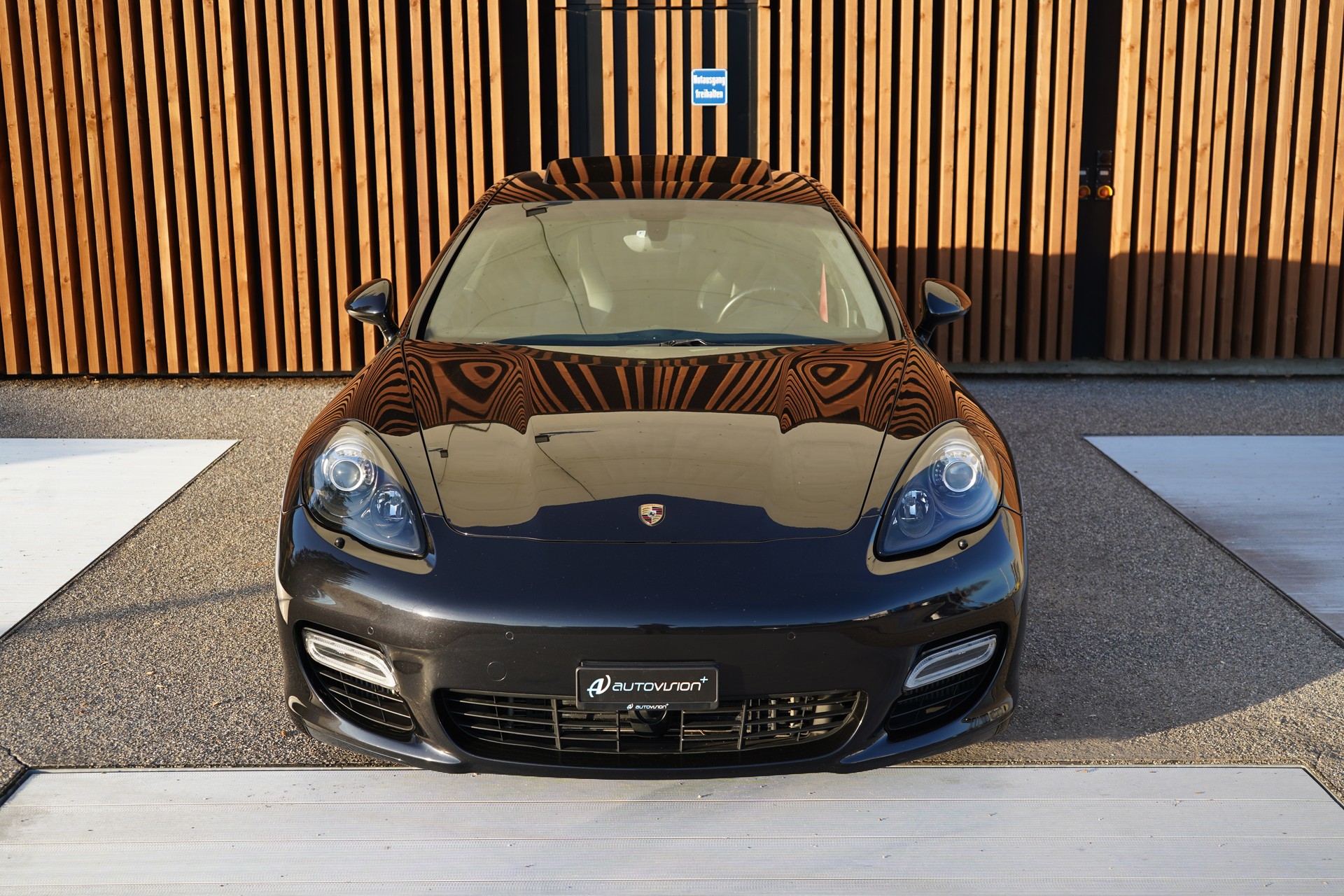 PORSCHE PANAMERA TURBO S BLACK 4.8 PDK l 550 PS-image-12
