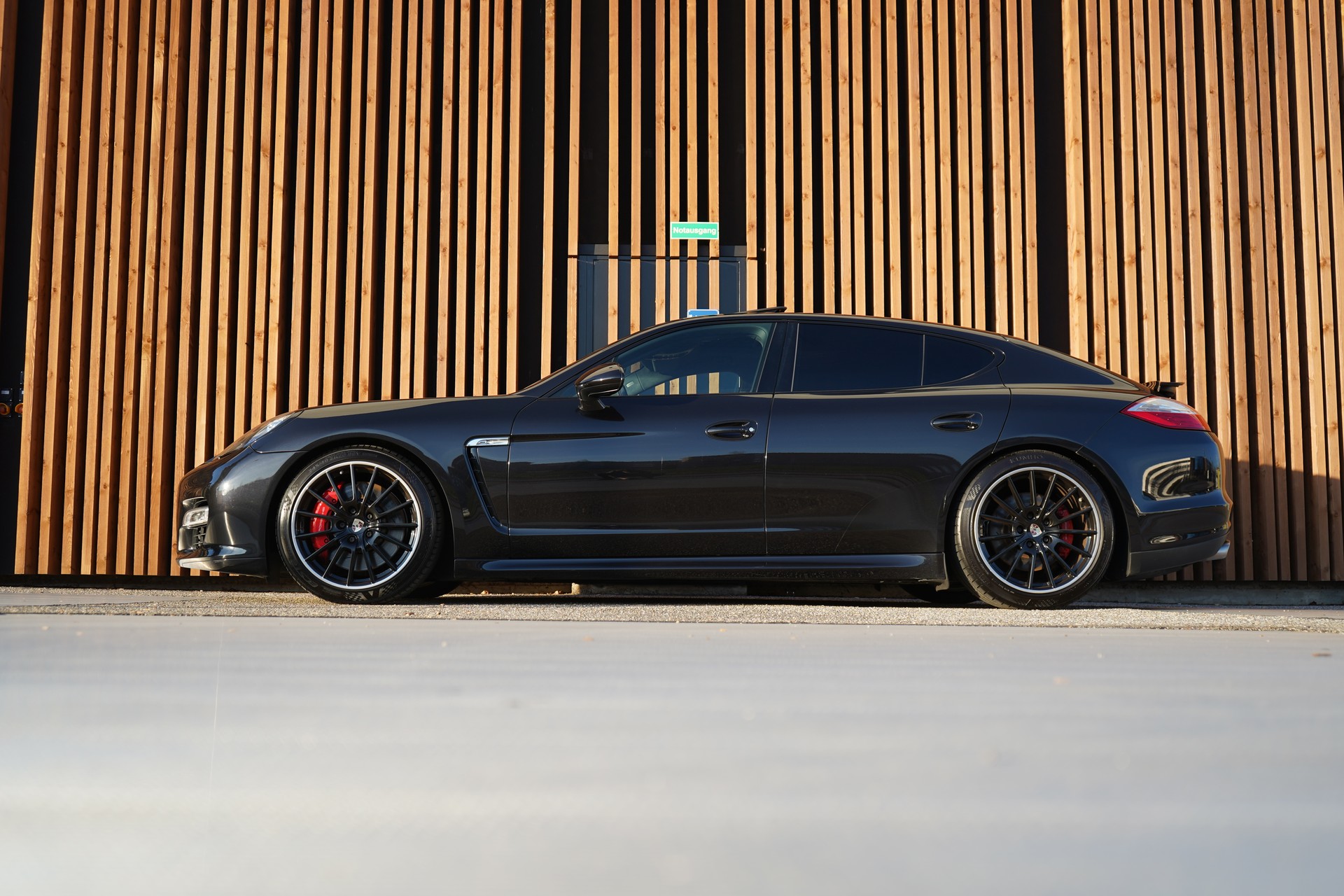 PORSCHE PANAMERA TURBO S BLACK 4.8 PDK l 550 PS-showroom-element-3