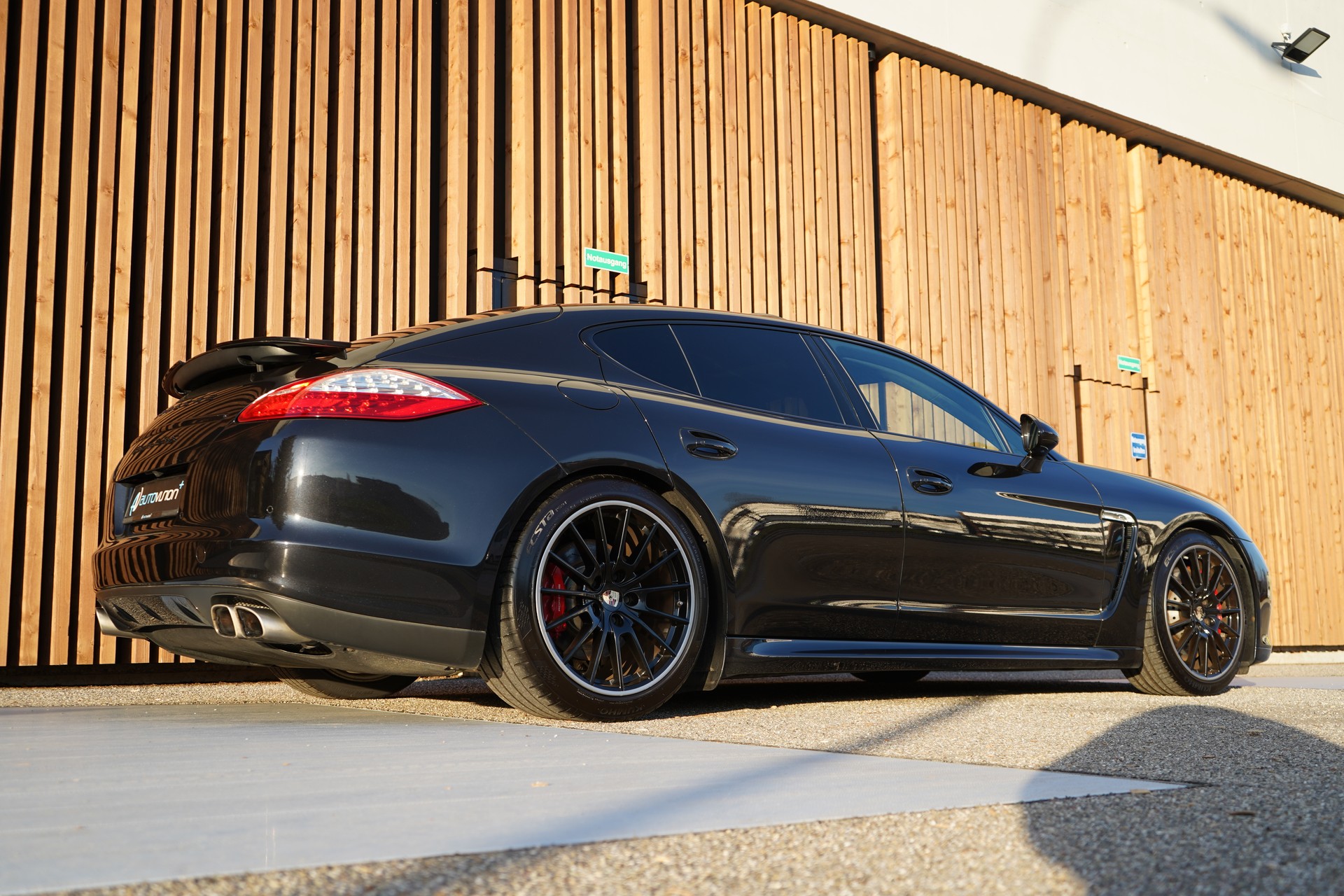 PORSCHE PANAMERA TURBO S BLACK 4.8 PDK l 550 PS-image-9