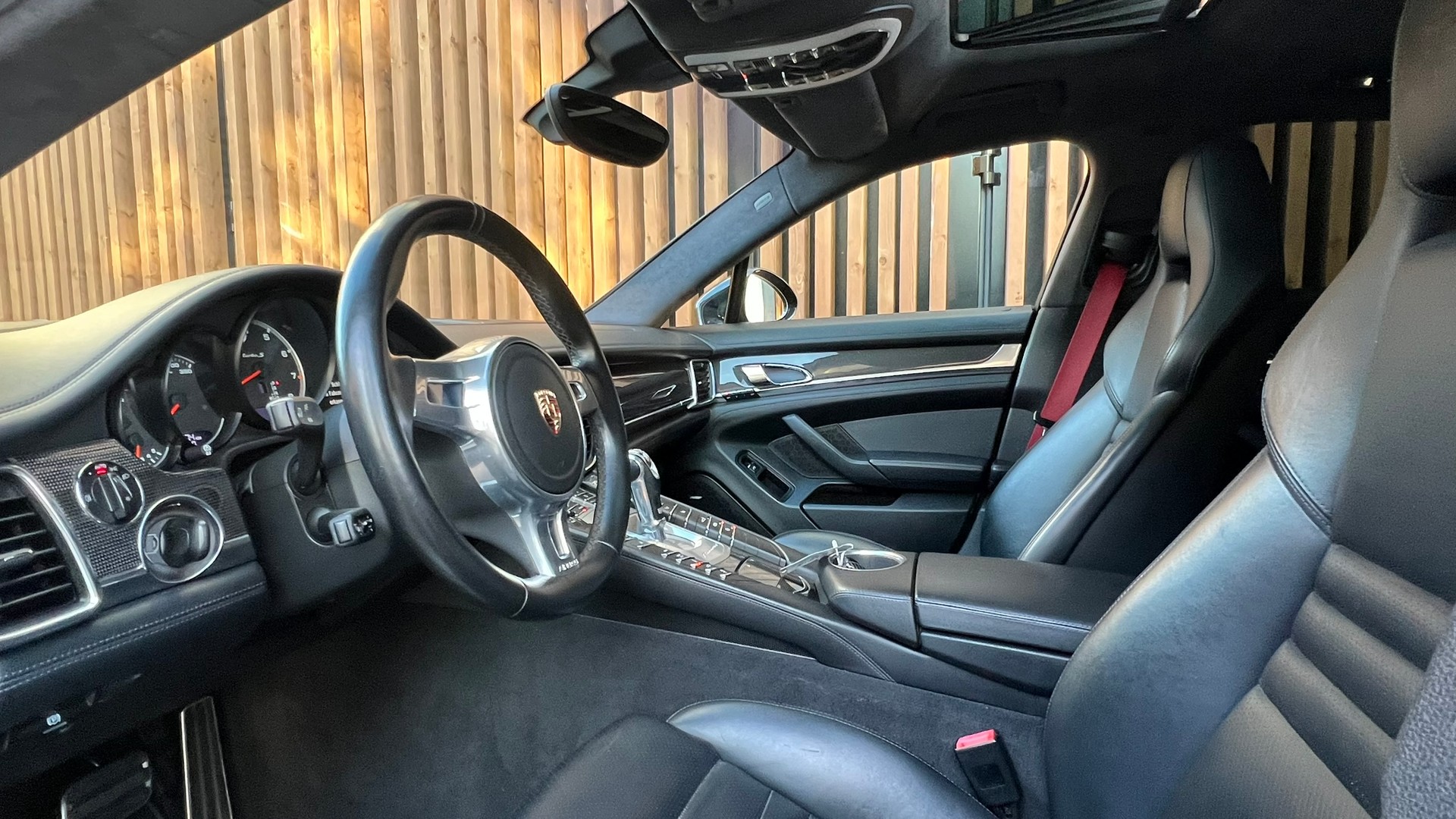 PORSCHE PANAMERA TURBO S BLACK 4.8 PDK l 550 PS-image-25