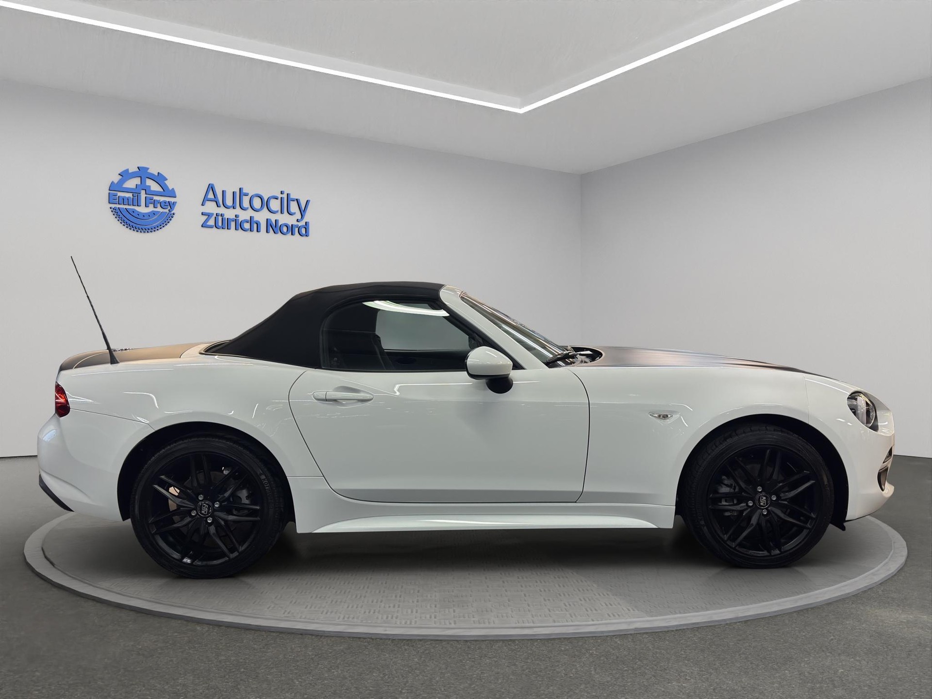 FIAT 124 Spider 1.4 MultiAir-image-4