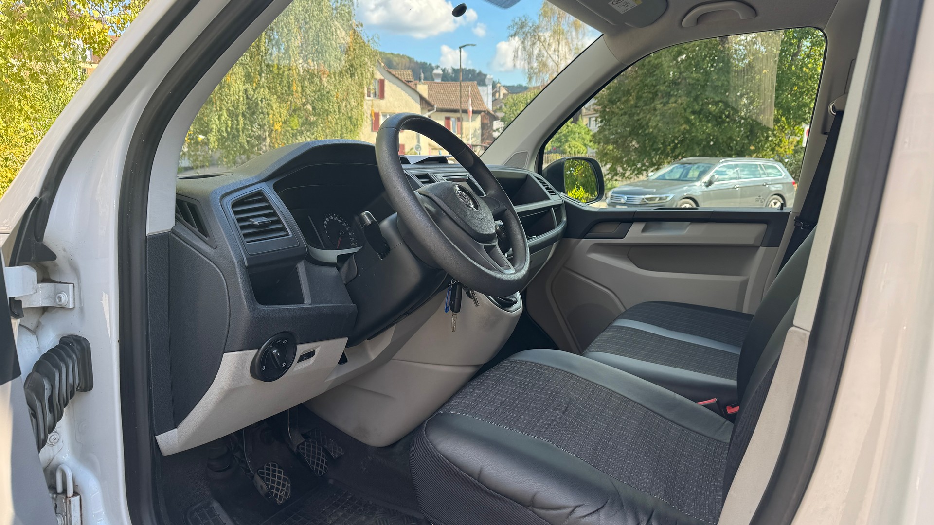 VW T6 2.0 TDI Euro 6-image-12