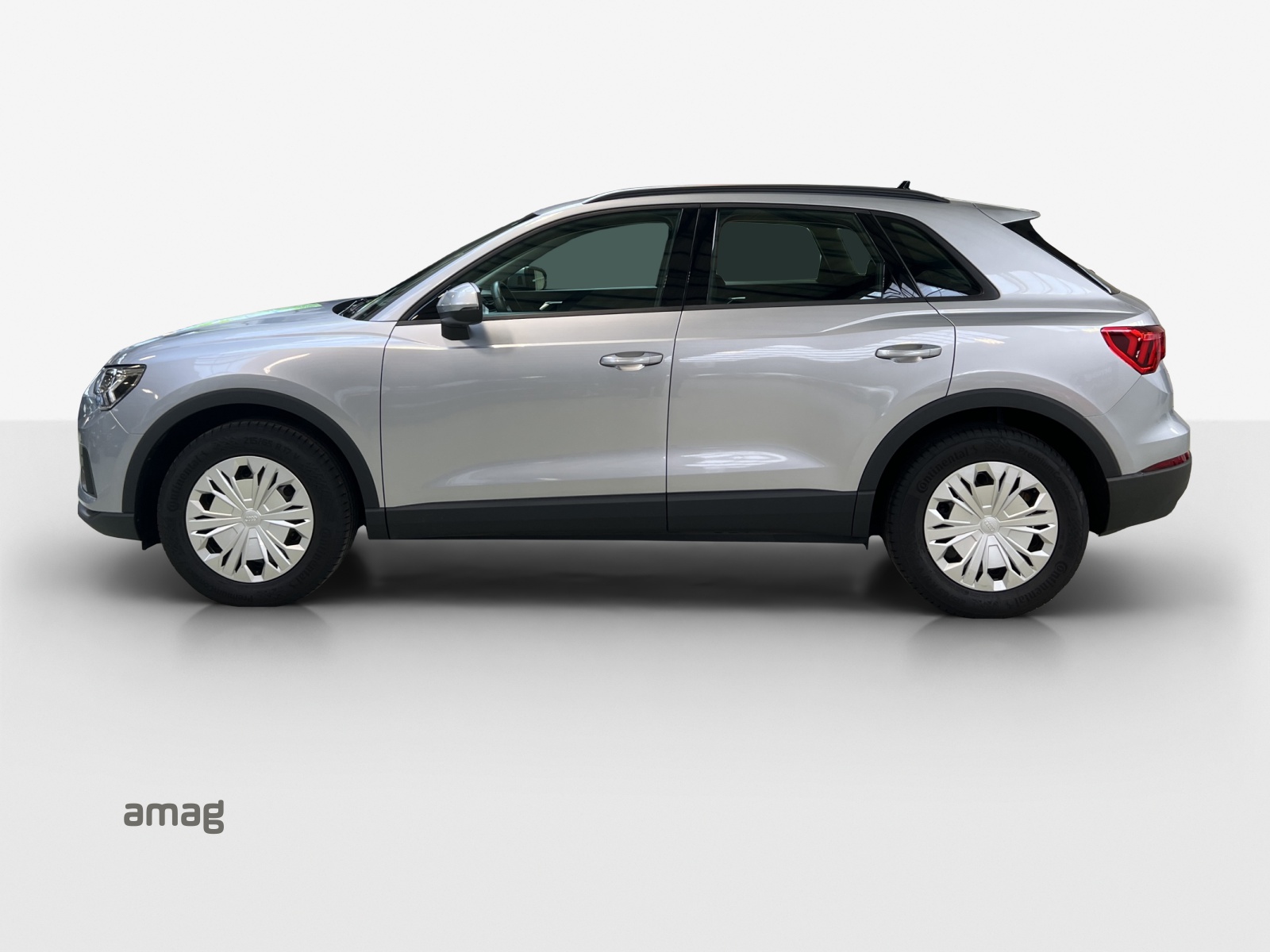 AUDI Q3 35 TFSI Attraction S-tronic-image-1