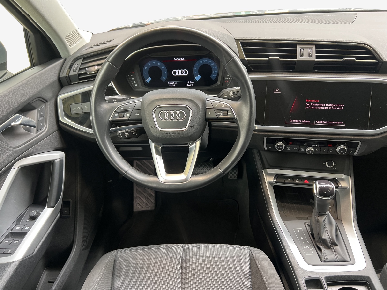AUDI Q3 35 TFSI Attraction S-tronic-image-8