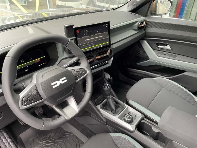 DACIA BIGSTER extreme mild hybrid 130 4x4-image-5