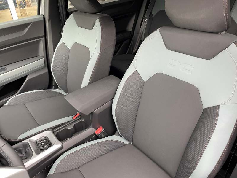 DACIA BIGSTER extreme mild hybrid 130 4x4-image-4