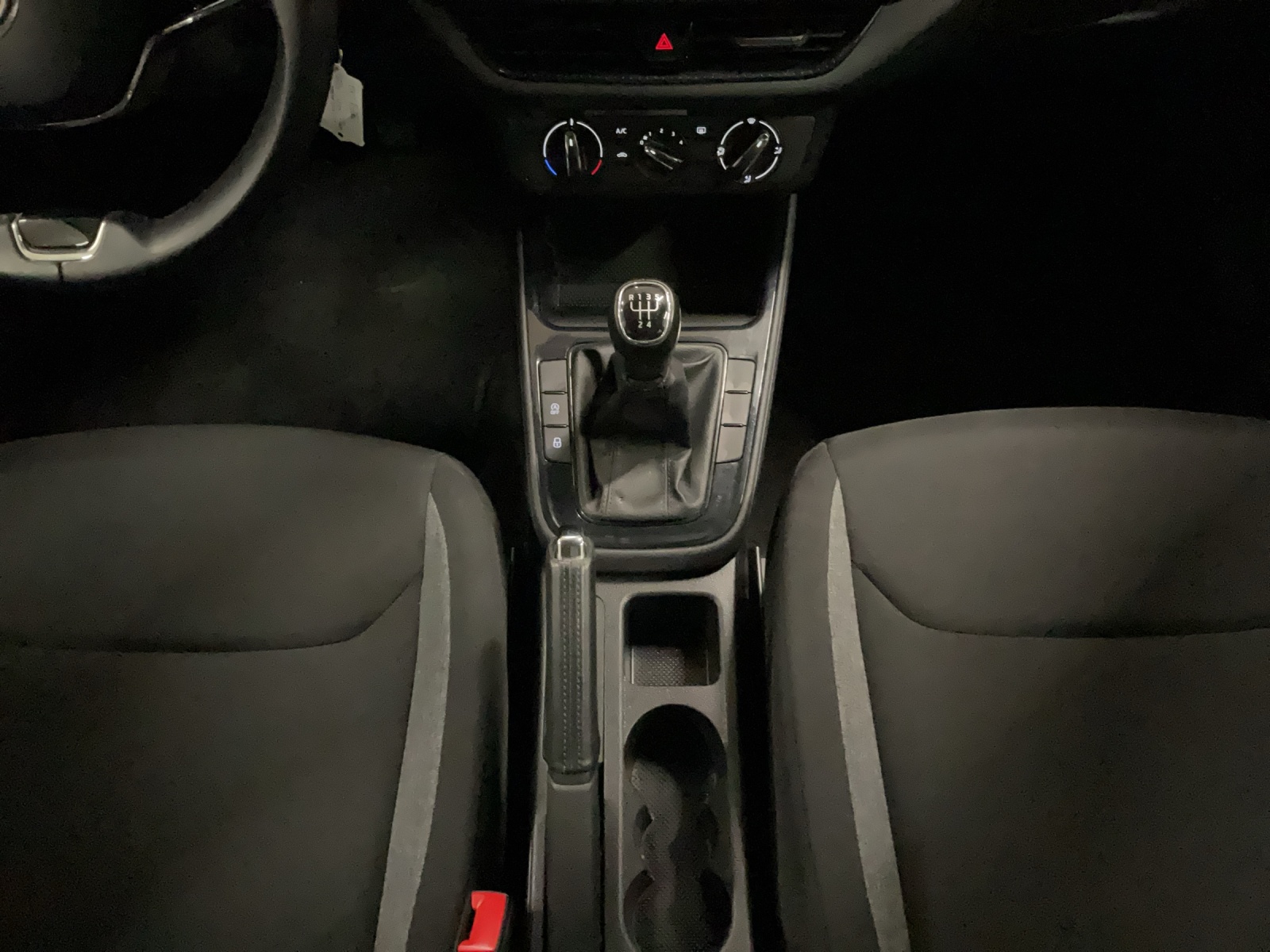 SKODA Fabia 1.0 MPI Active-image-11