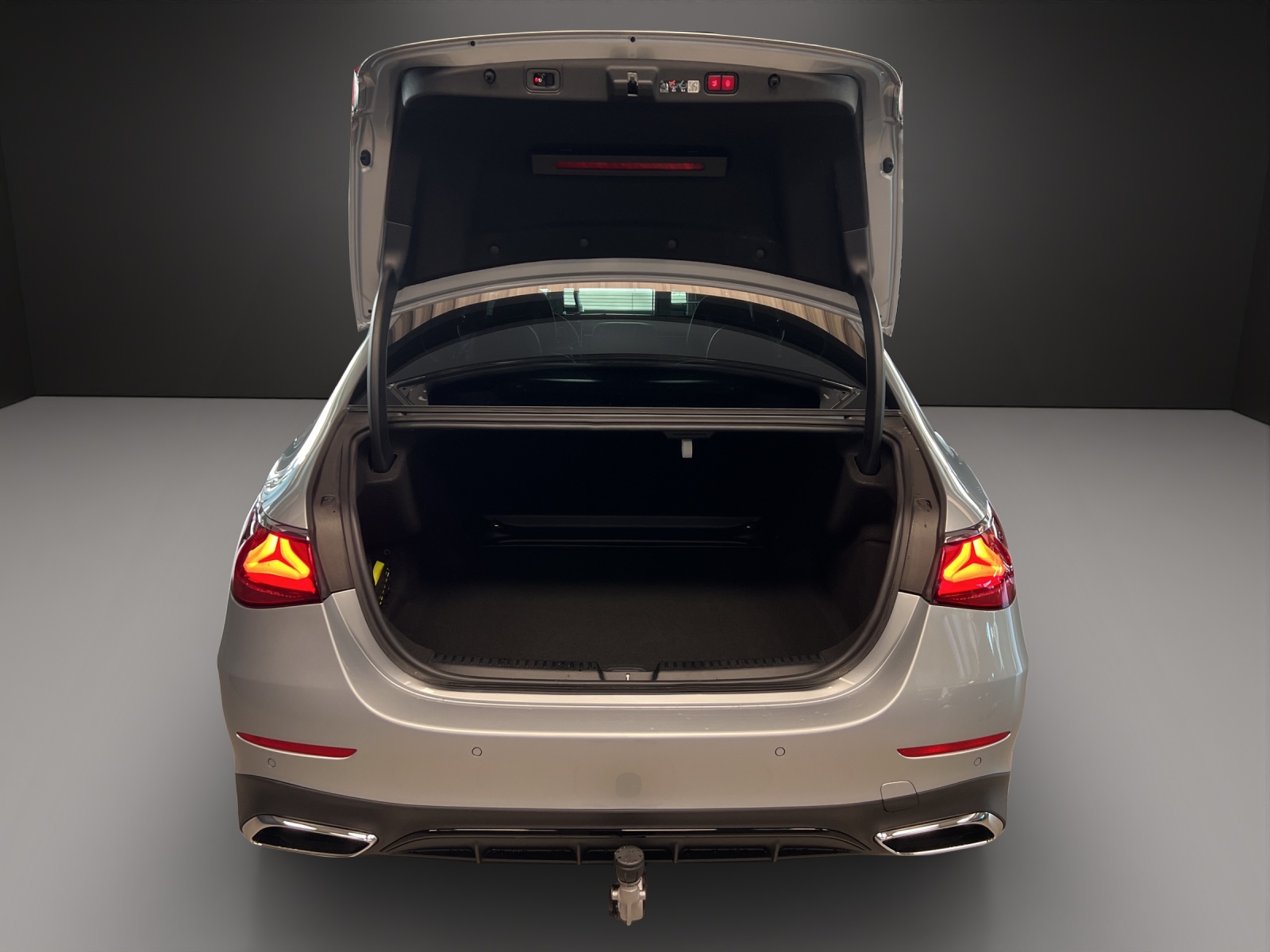 MERCEDES-BENZ E 220 d 4Matic-image-6