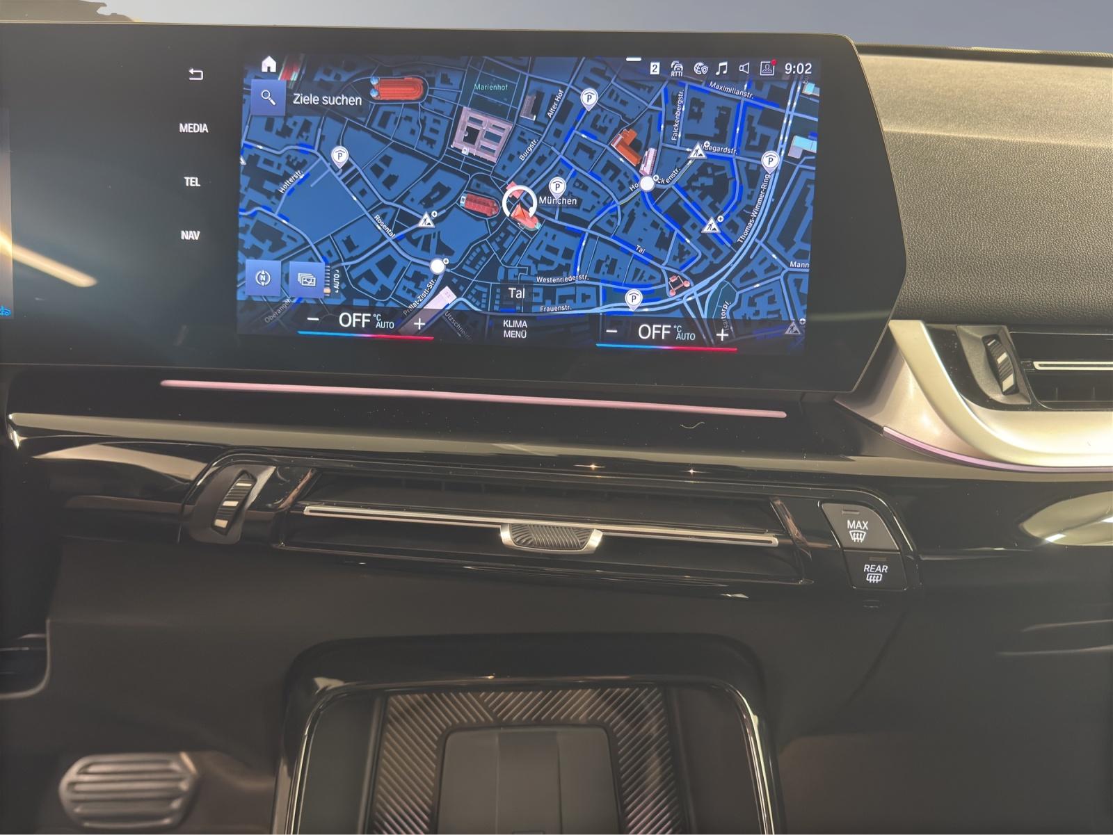 BMW X1 18i sDrive paddles-image-16