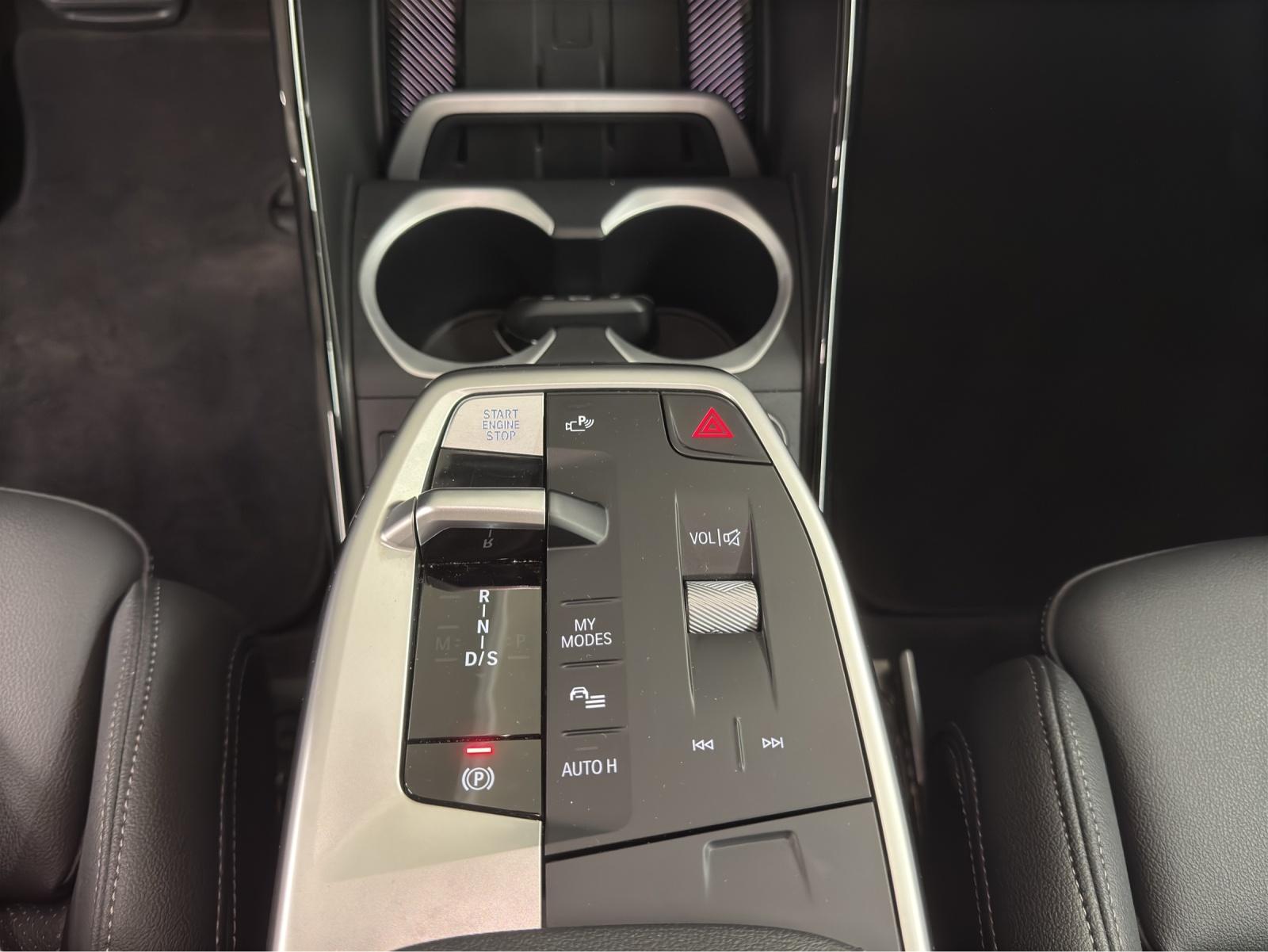 BMW X1 18i sDrive paddles-image-17