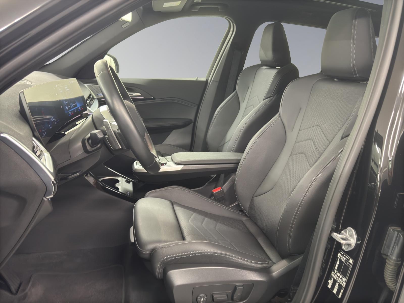 BMW X1 18i sDrive paddles-image-10