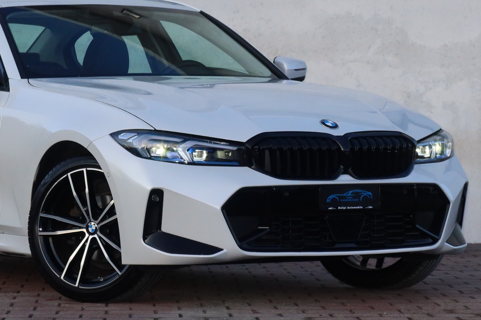 BMW 318i Steptronic M Sport-image-5