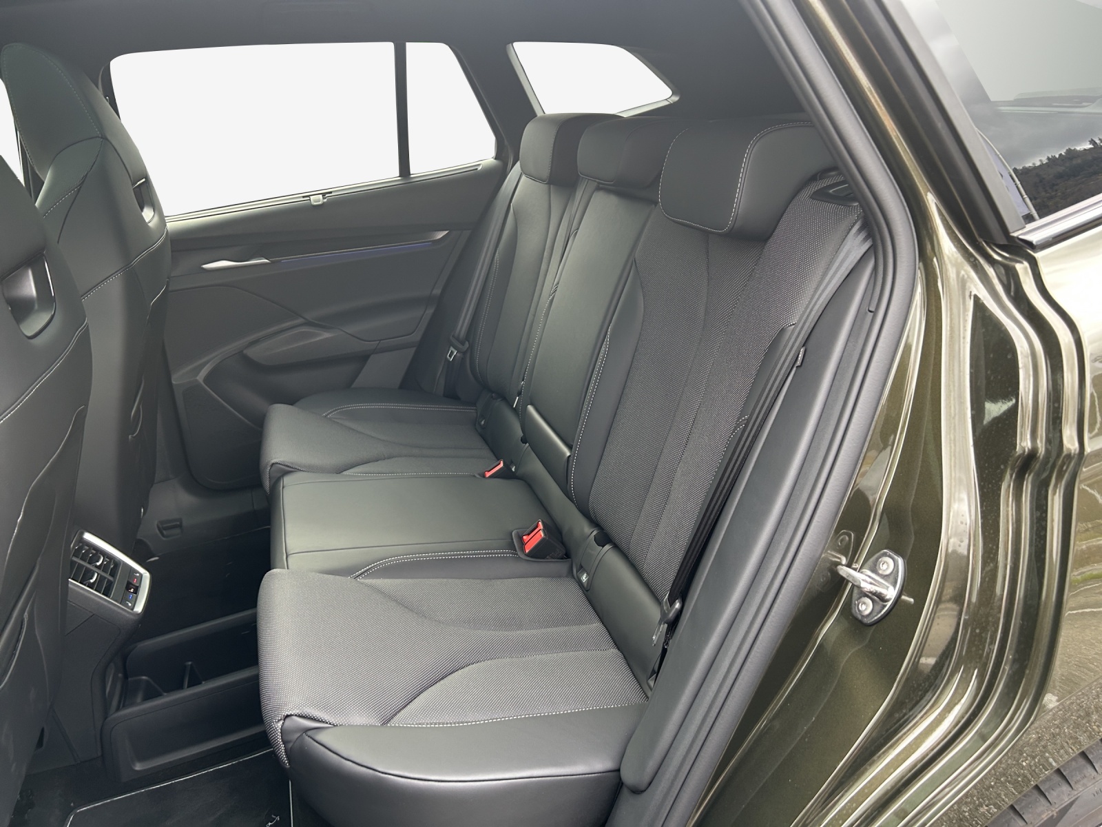 SKODA Enyaq 4x4 RS-image-11