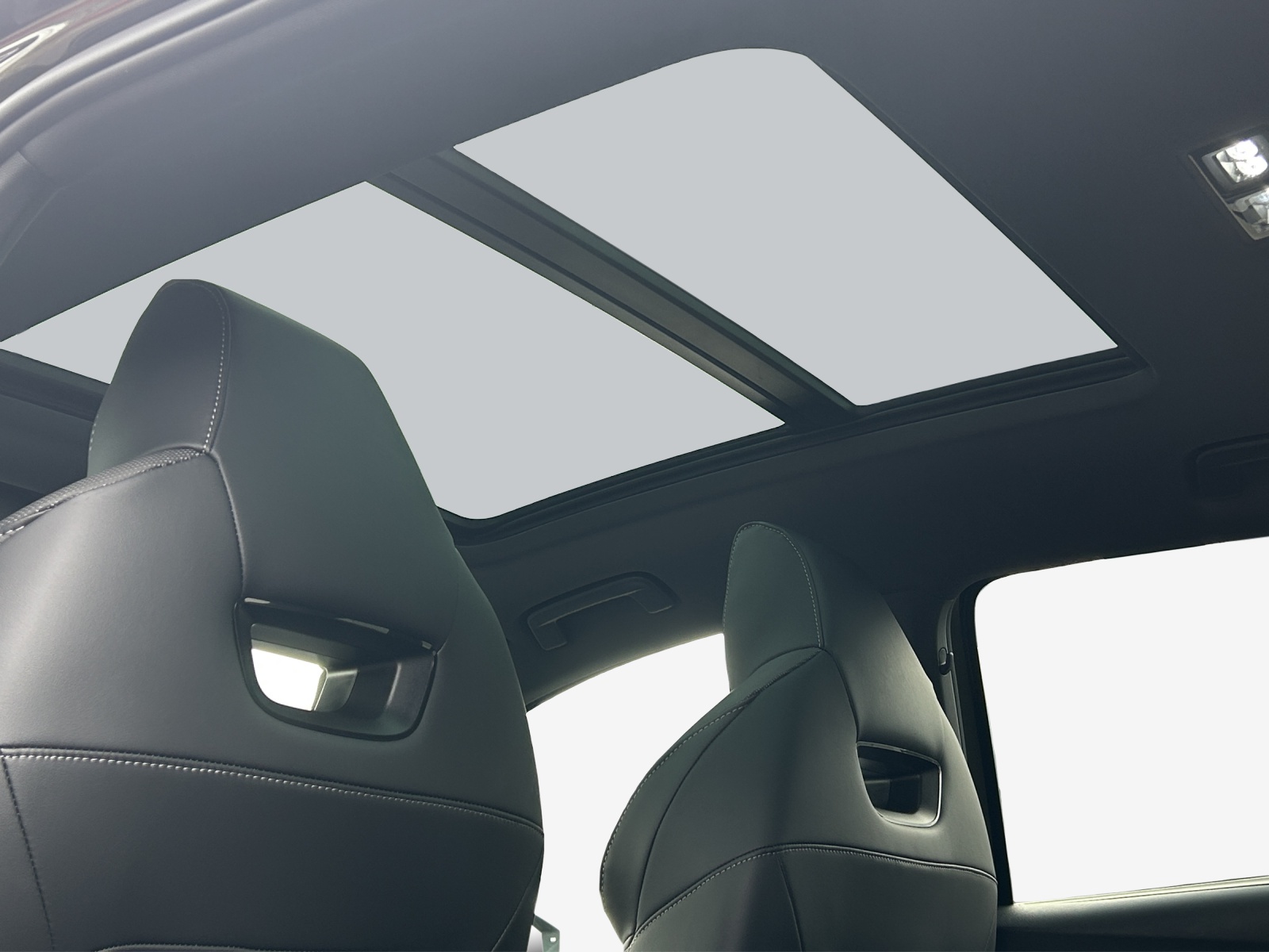 SKODA Enyaq 4x4 RS-image-14