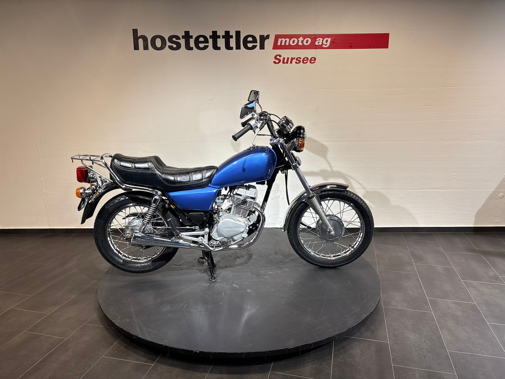 HONDA CM 125 C M-X-showroom-element-1