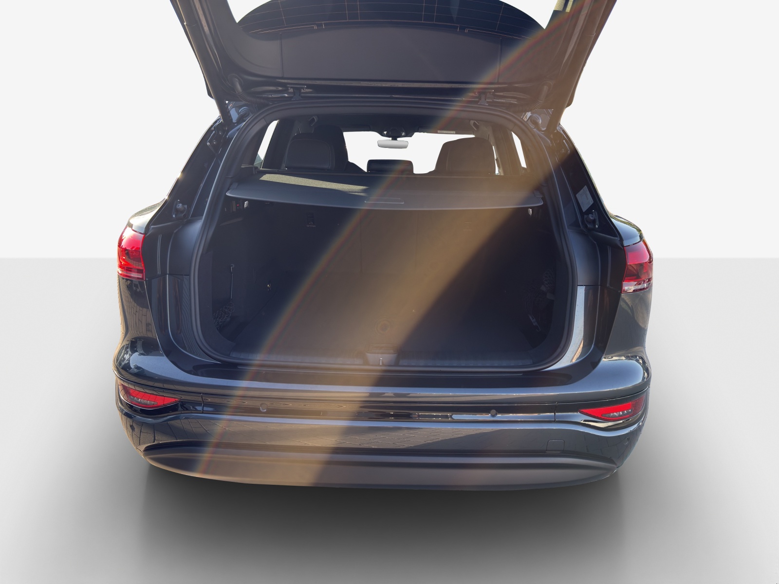 AUDI Q6 e-tron quattro-image-12