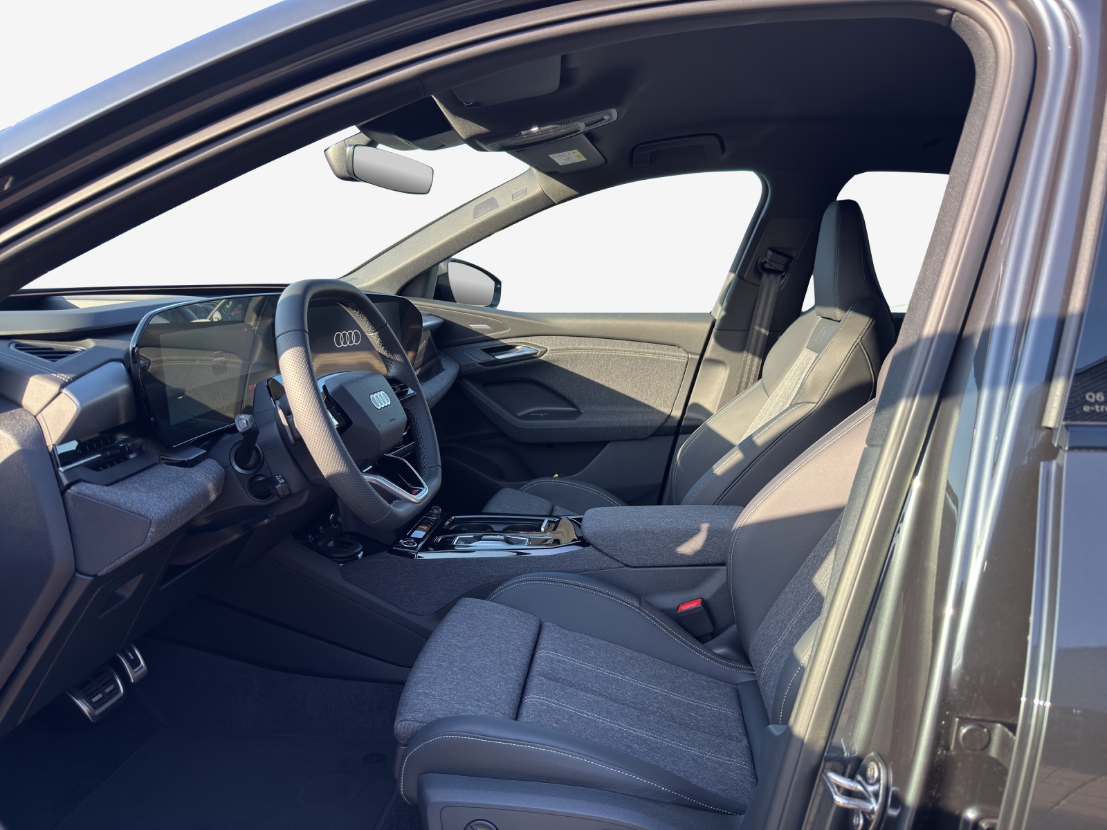 AUDI Q6 e-tron quattro-image-7