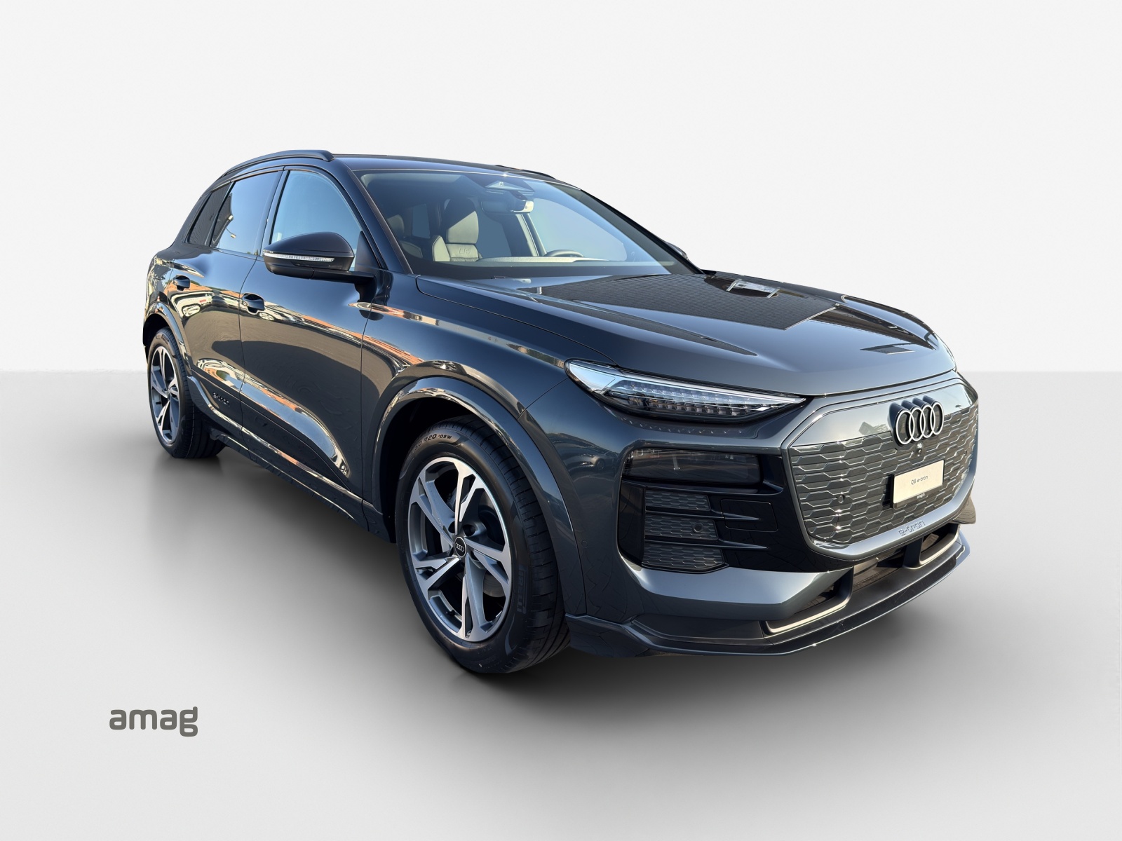 AUDI Q6 e-tron quattro-image-5