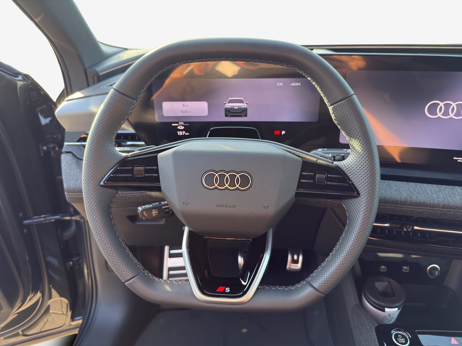 AUDI Q6 e-tron quattro-image-9