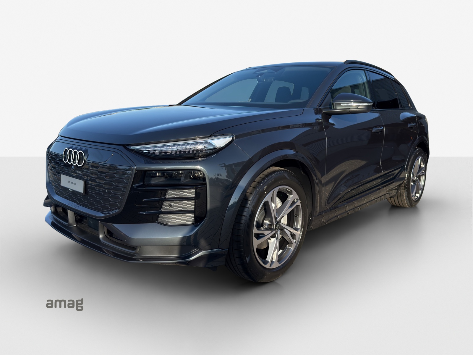AUDI Q6 e-tron quattro-image-0