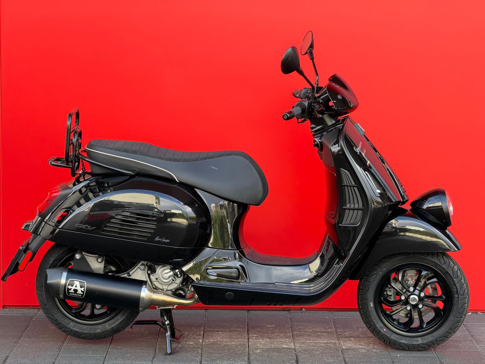 PIAGGIO Vespa GTV 300 Black Edition