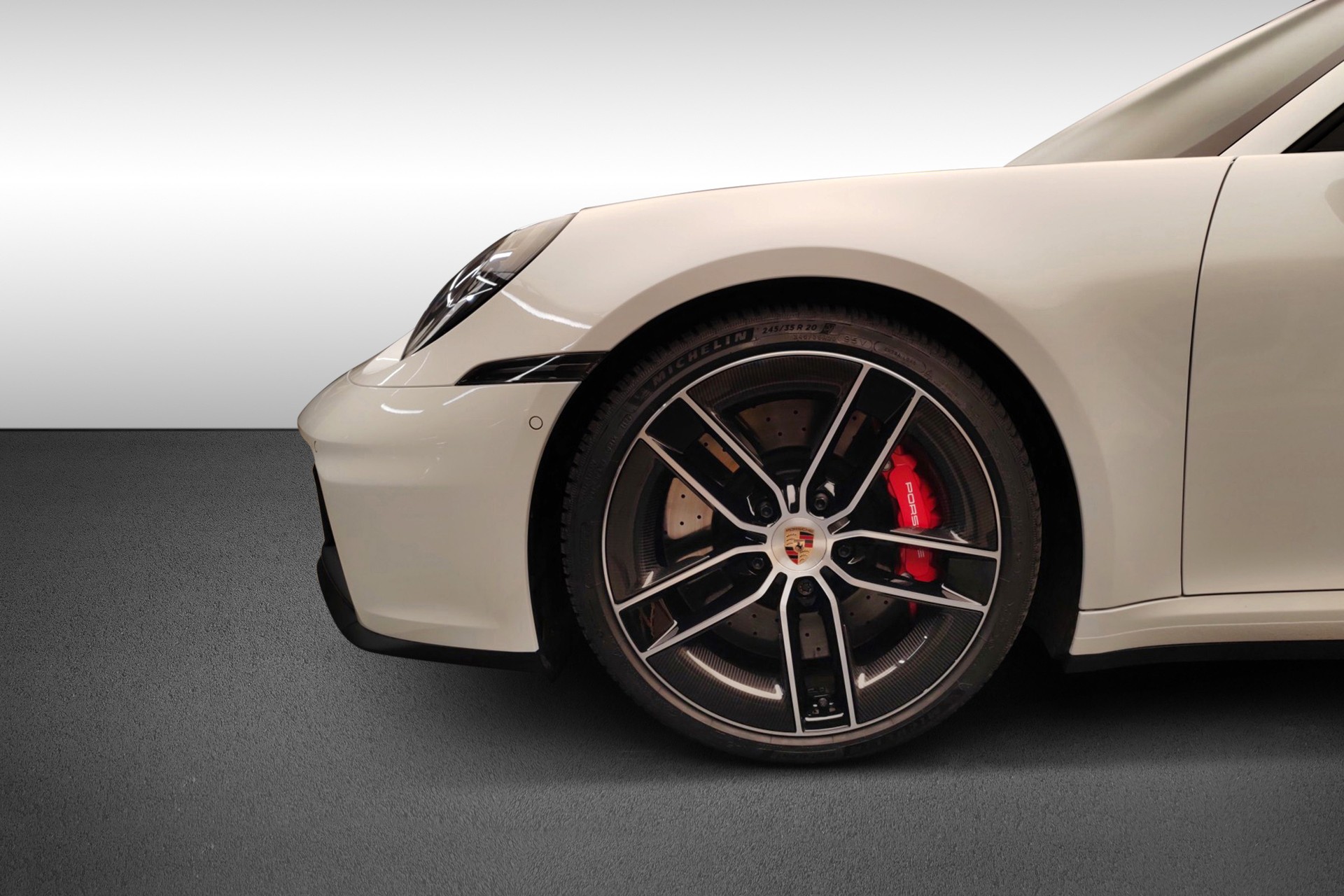 PORSCHE 911 Carrera GTS-image-8