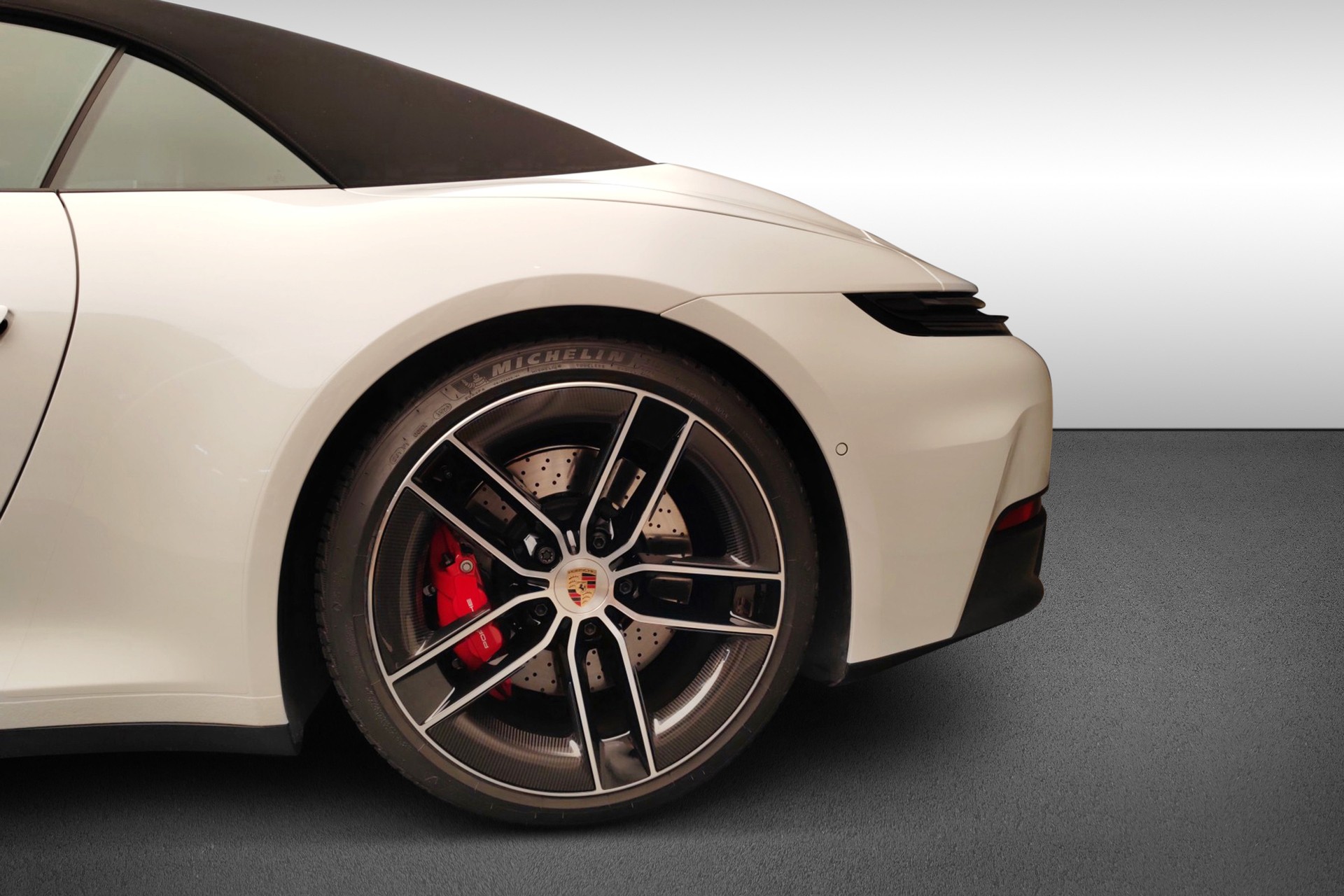PORSCHE 911 Carrera GTS-image-9