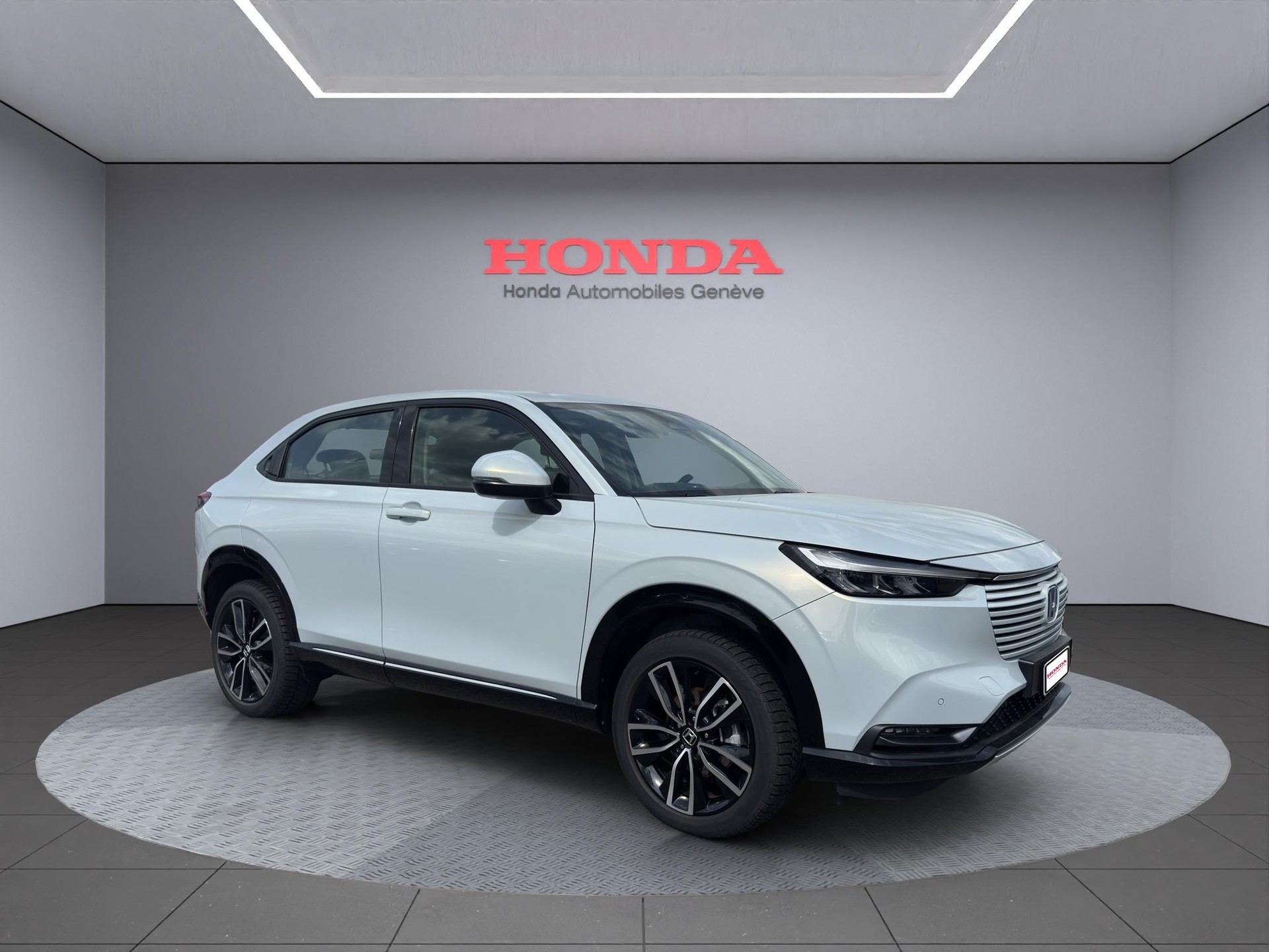 HONDA HR-V 1.5 i-MMD Advance-showroom-element-1