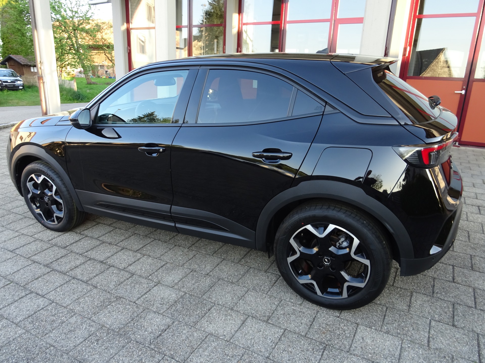 OPEL Mokka 1.2 Direct Injection Turbo GS Aut.-image-1